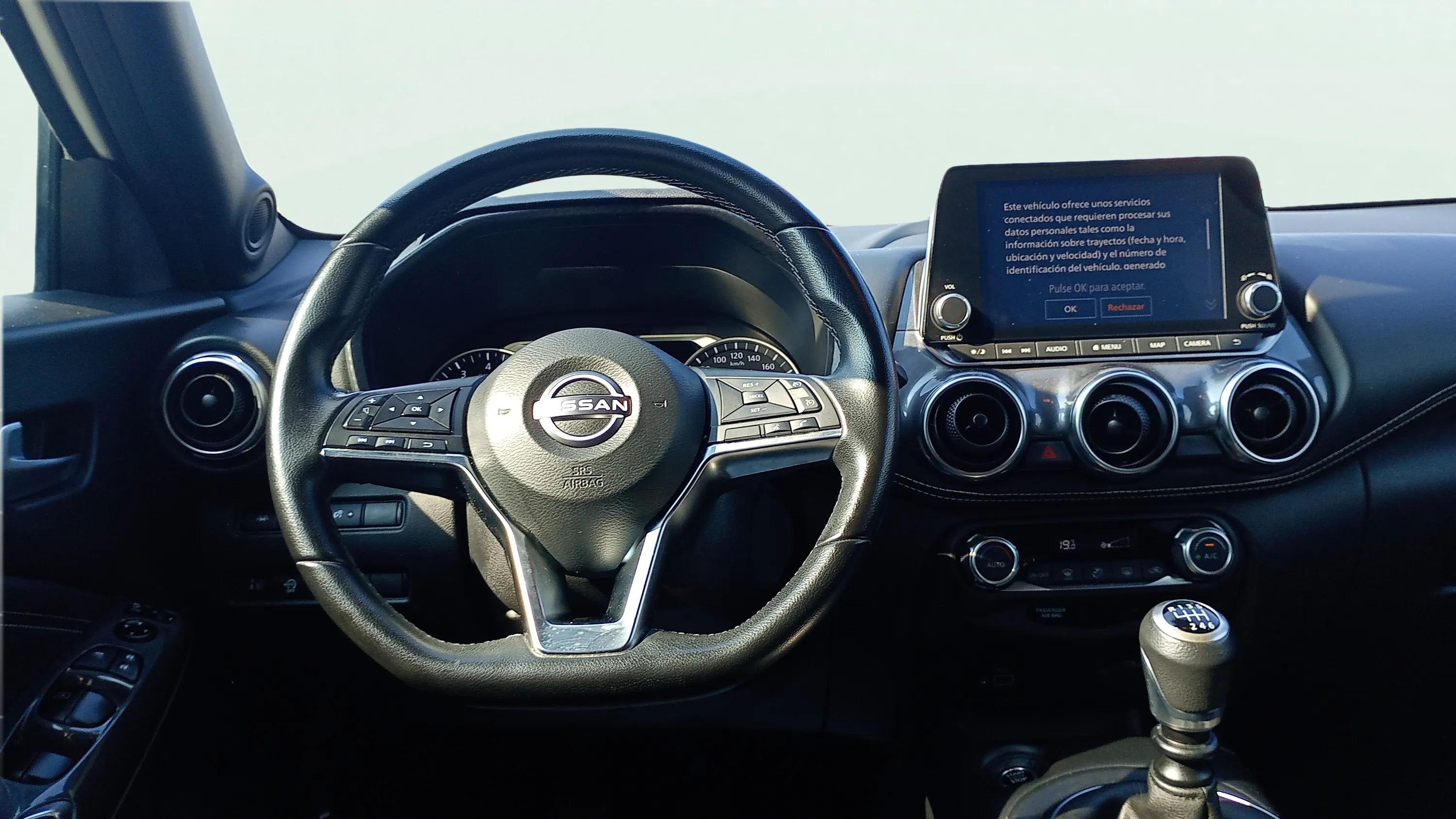 Nissan Juke DIG-T 6M/T N-Connecta - foto 10
