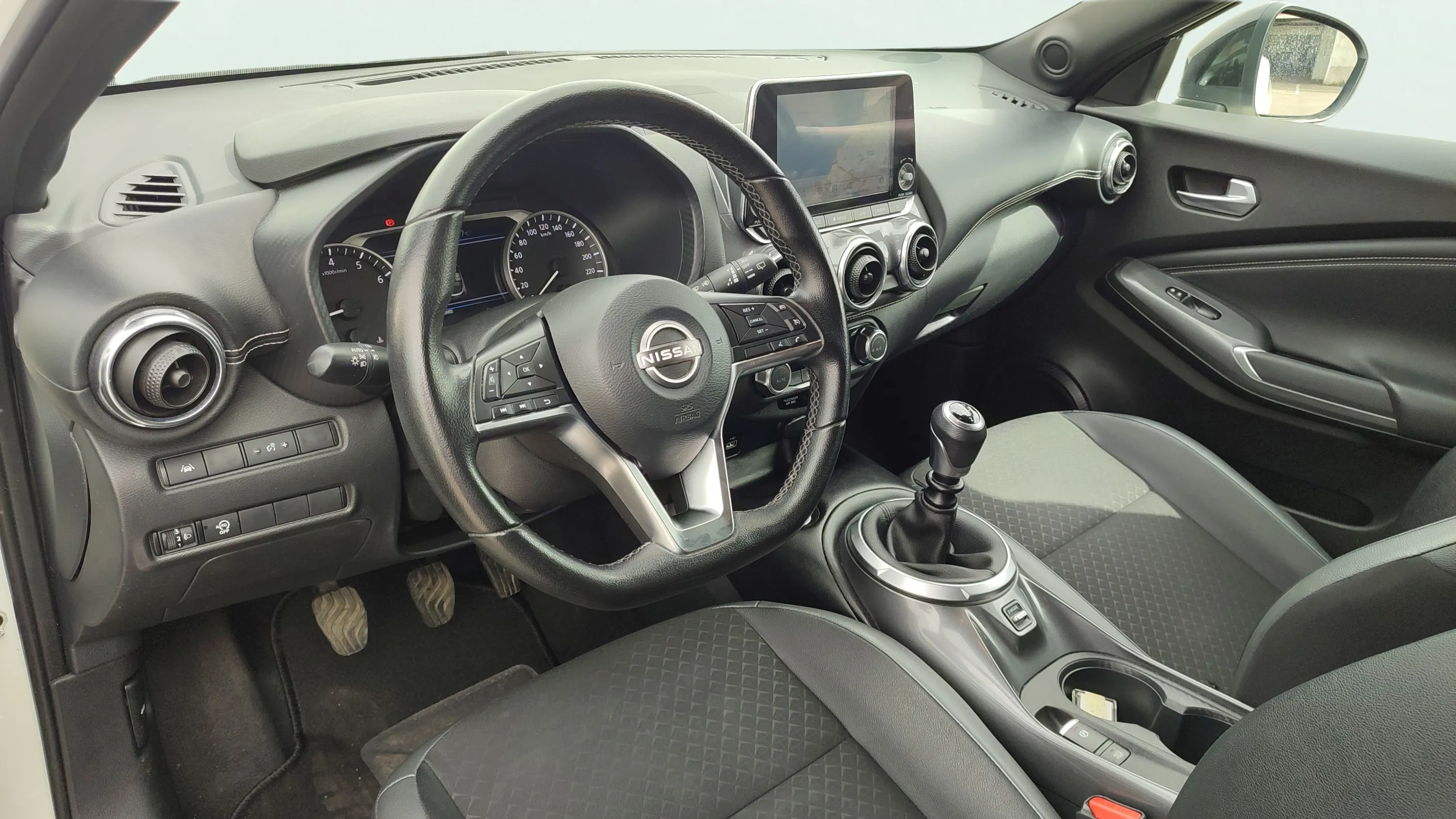 Nissan Juke DIG-T N-Connecta - foto 21