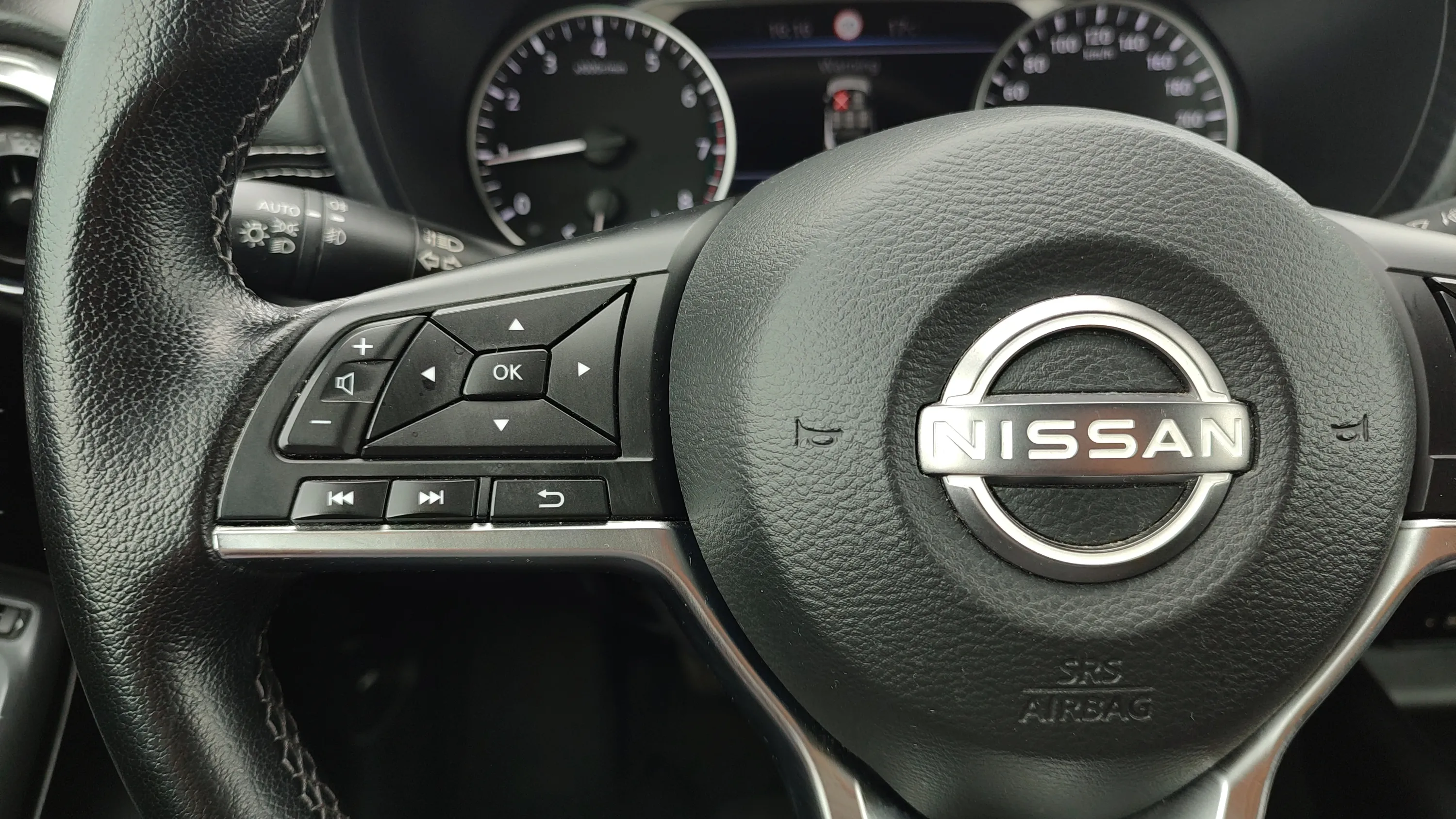 Nissan Juke DIG-T N-Connecta - foto 12
