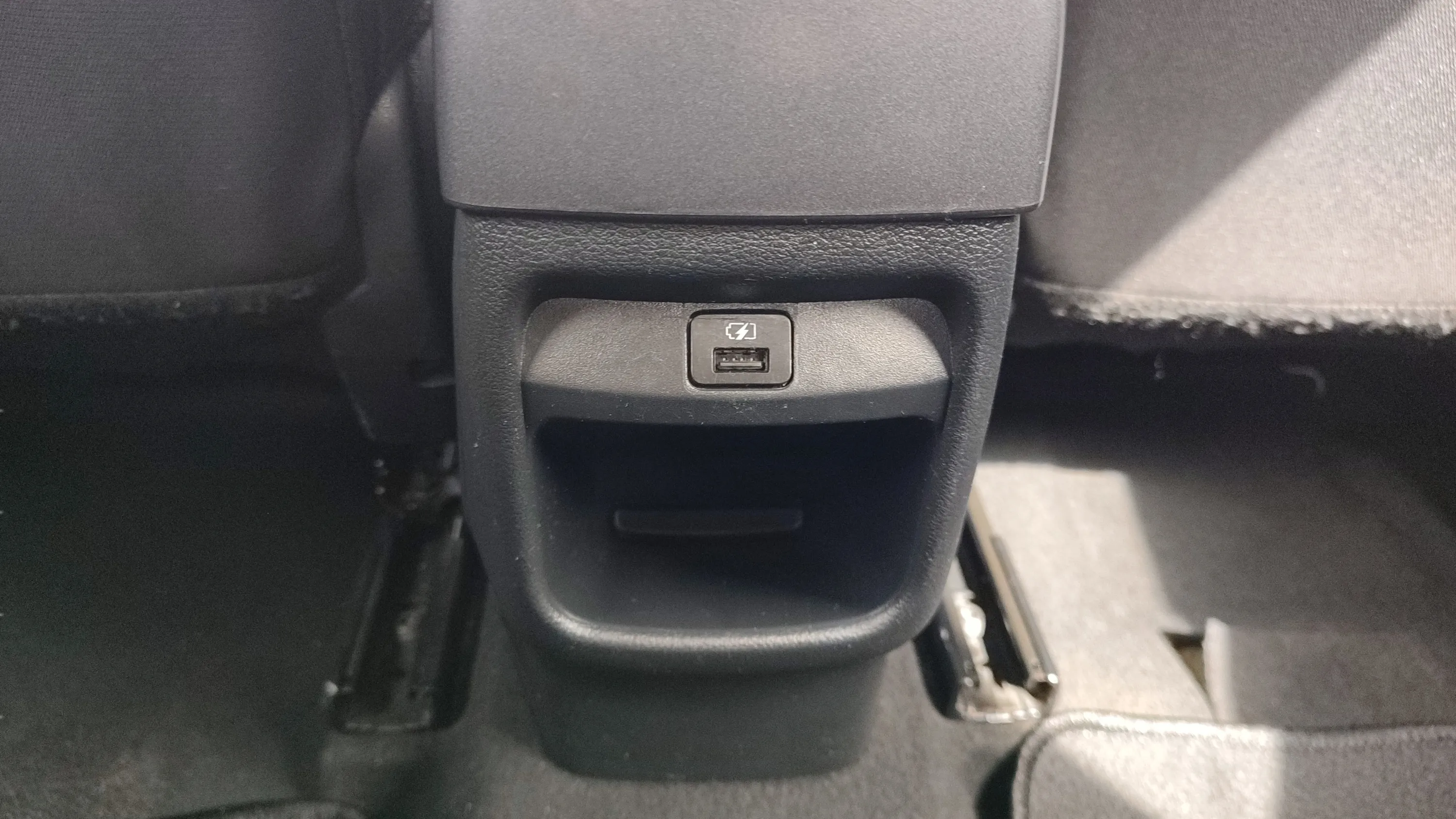 Nissan Juke DIG-T N-Connecta - foto 17