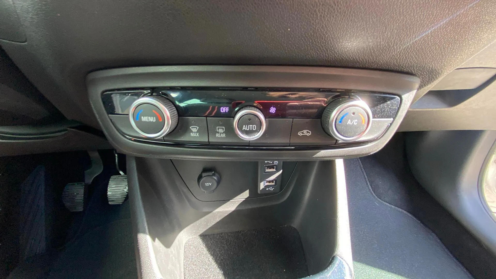 Opel Crossland 1.2 GS - foto 16