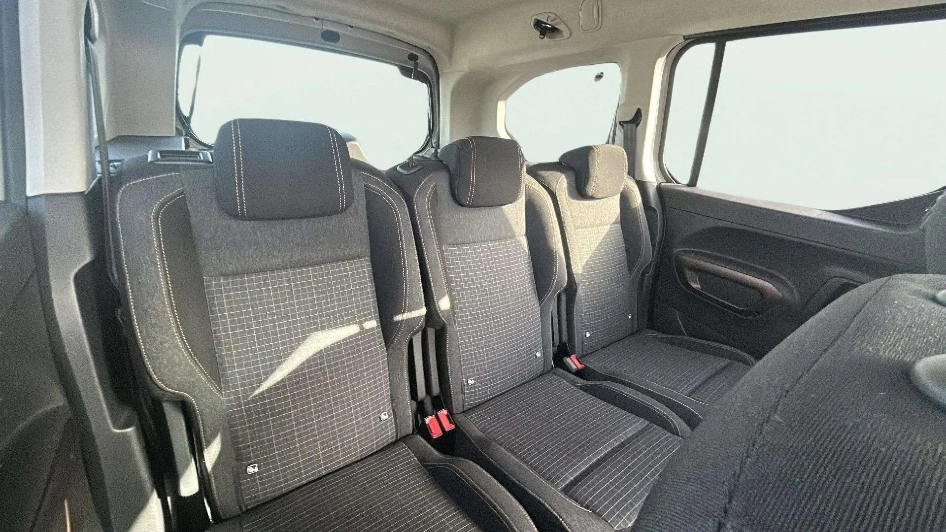 Peugeot Rifter GT Line Long BlueHDi - foto 22