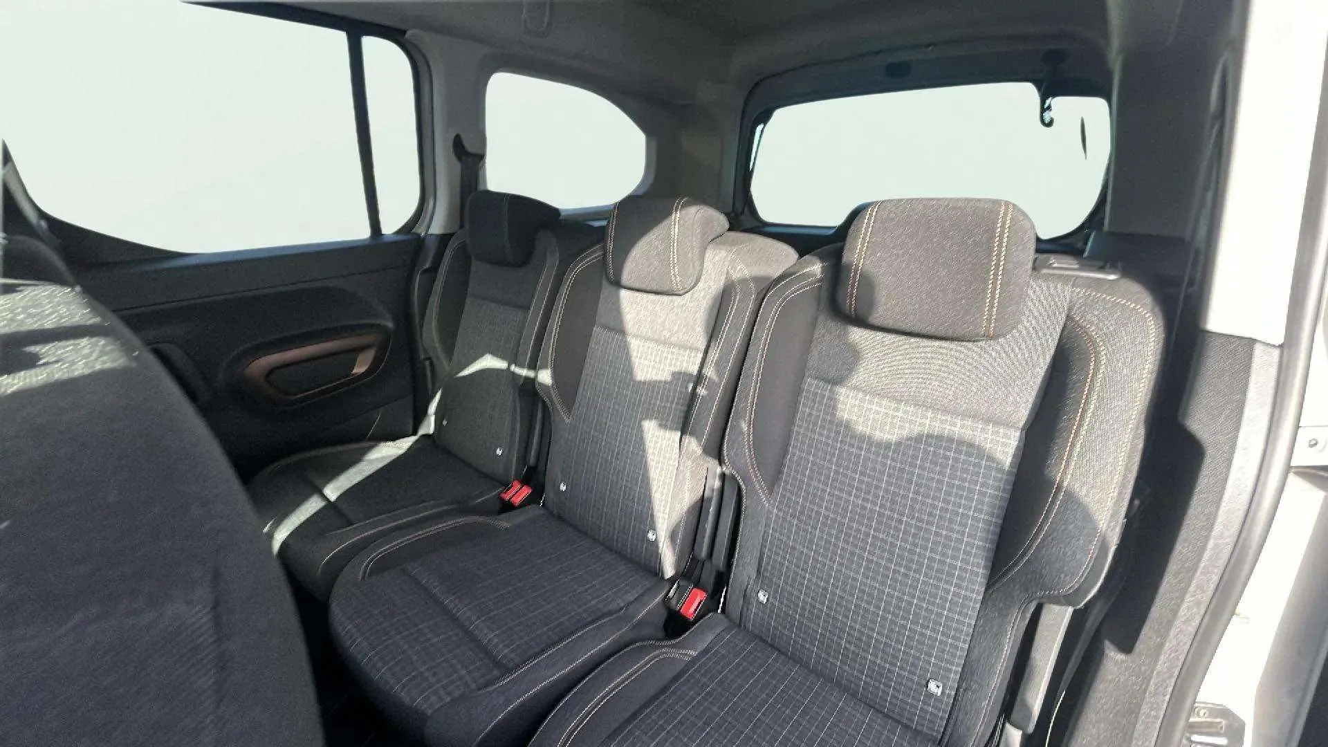Peugeot Rifter GT Line Long BlueHDi - foto 16