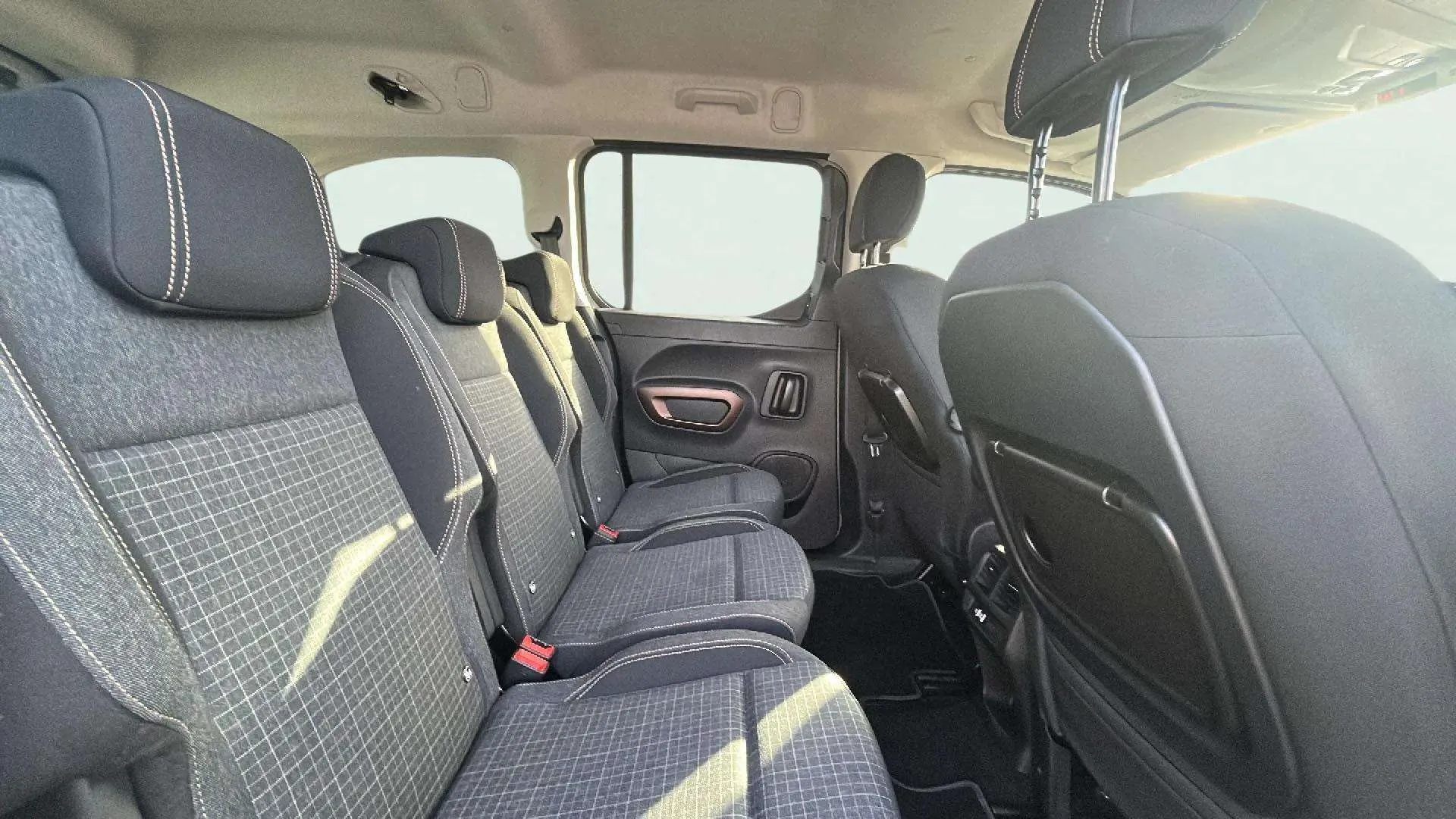 Peugeot Rifter GT Line Long BlueHDi - foto 13