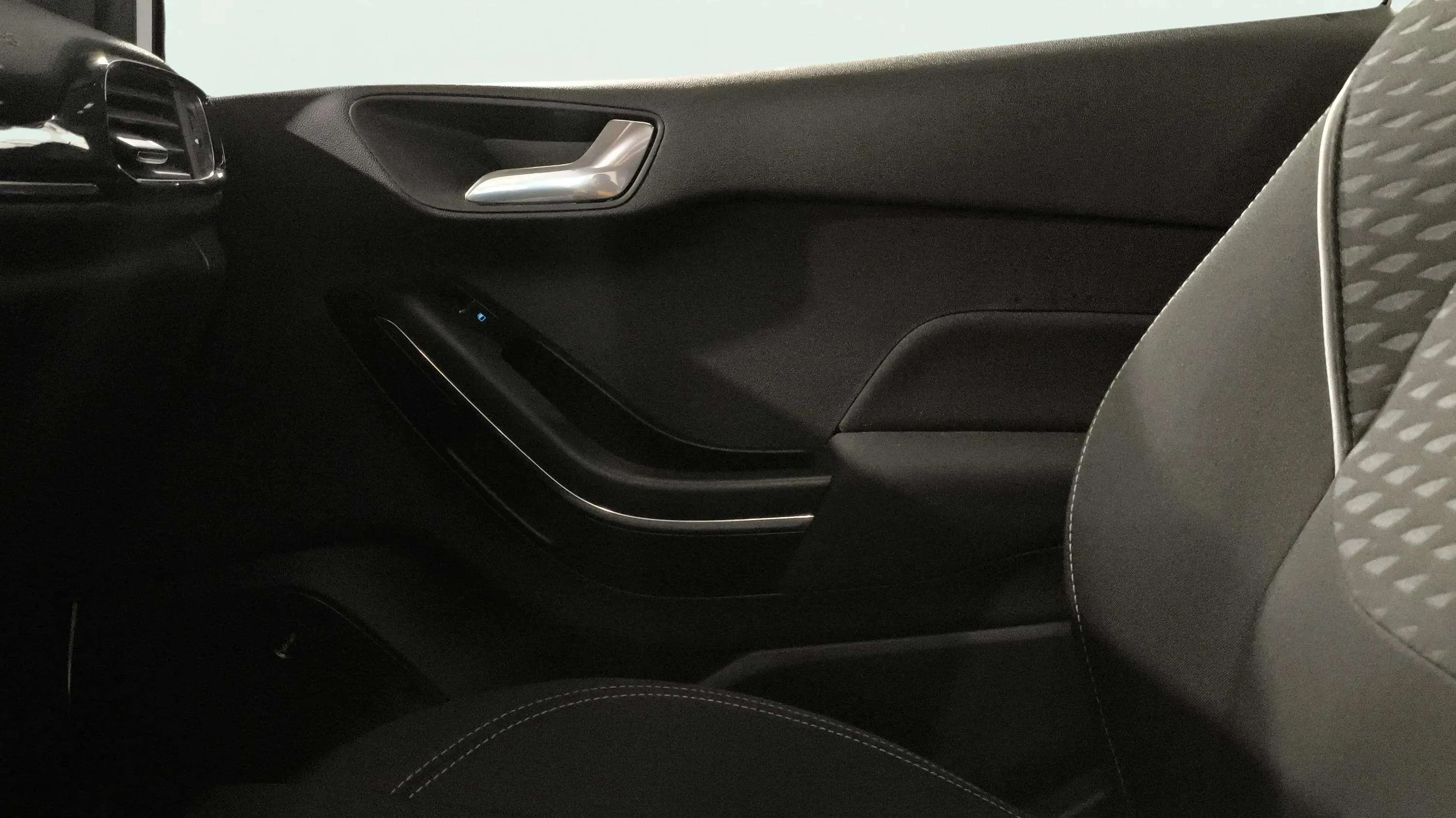 Ford Fiesta 1.0 EcoBoost ST-Line - foto 19