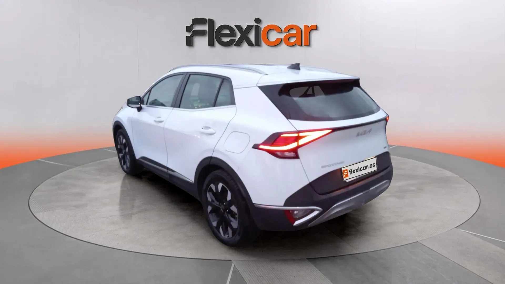 Kia Sportage 1.6 T-GDi PHEV Drive 4x4 - foto 11