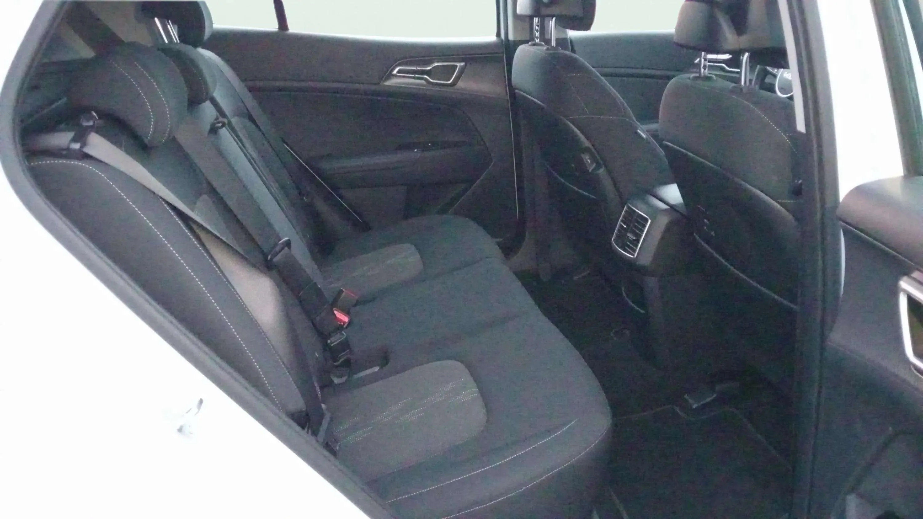 Kia Sportage 1.6 T-GDi PHEV Drive 4x4 - foto 20
