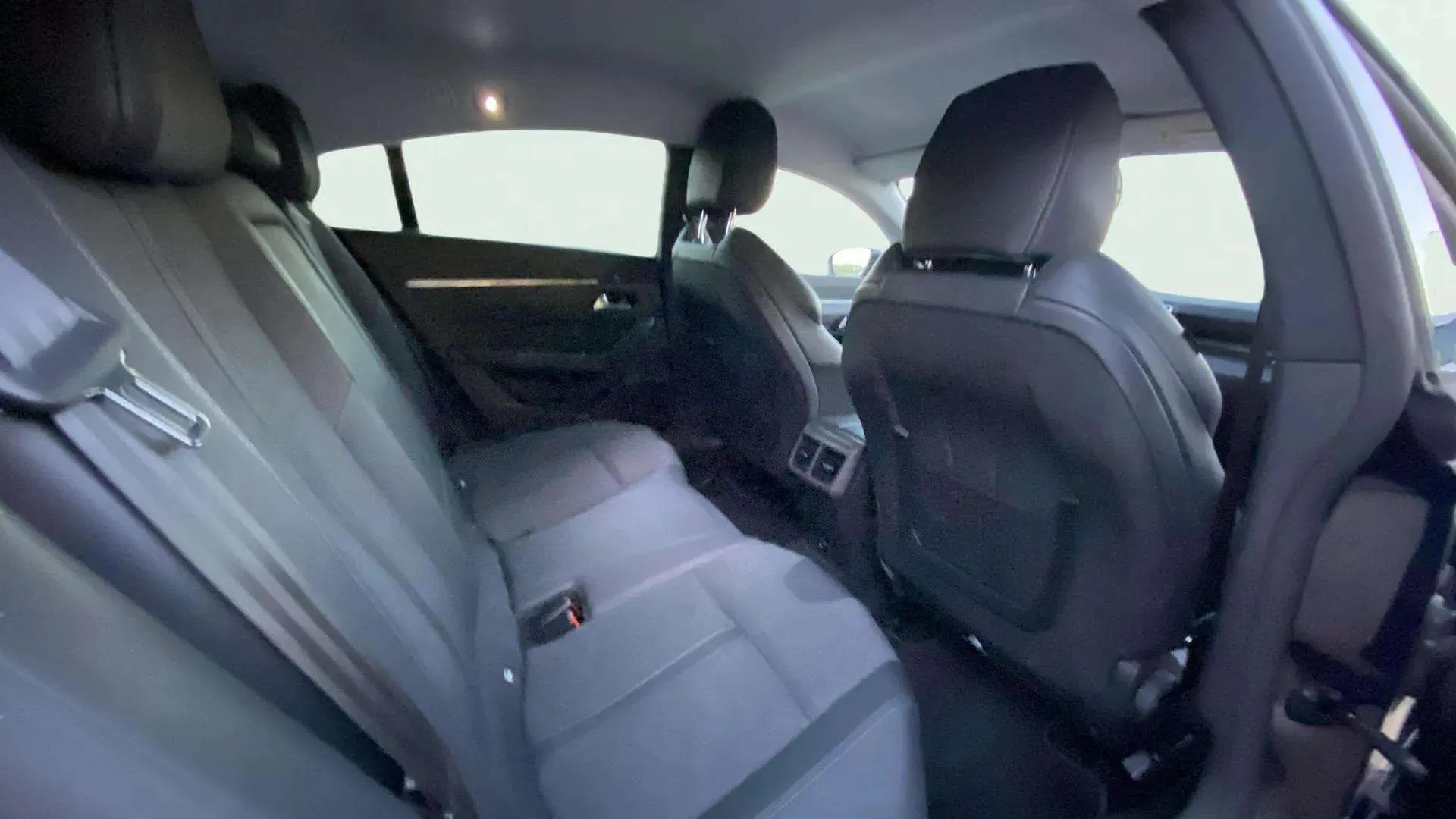 Peugeot 508 Allure Hybrid 225 e-EAT8 - foto 13