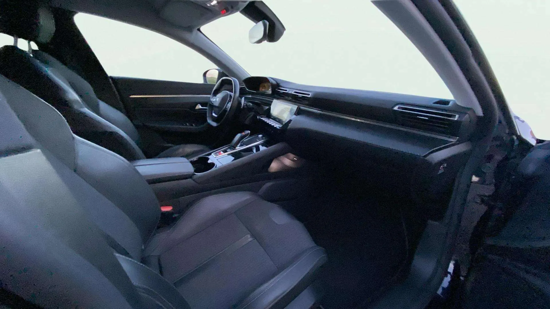 Peugeot 508 Allure Hybrid 225 e-EAT8 - foto 12