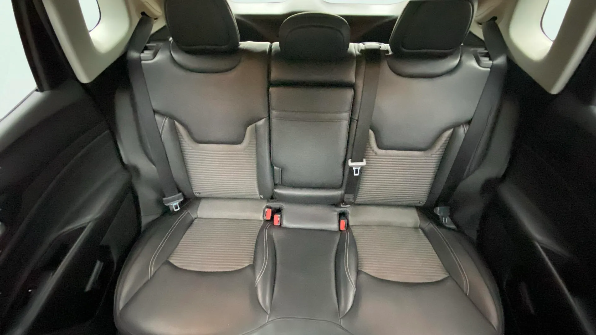 Jeep Compass 4xe 1.3 PHEV Limited AWD - foto 15