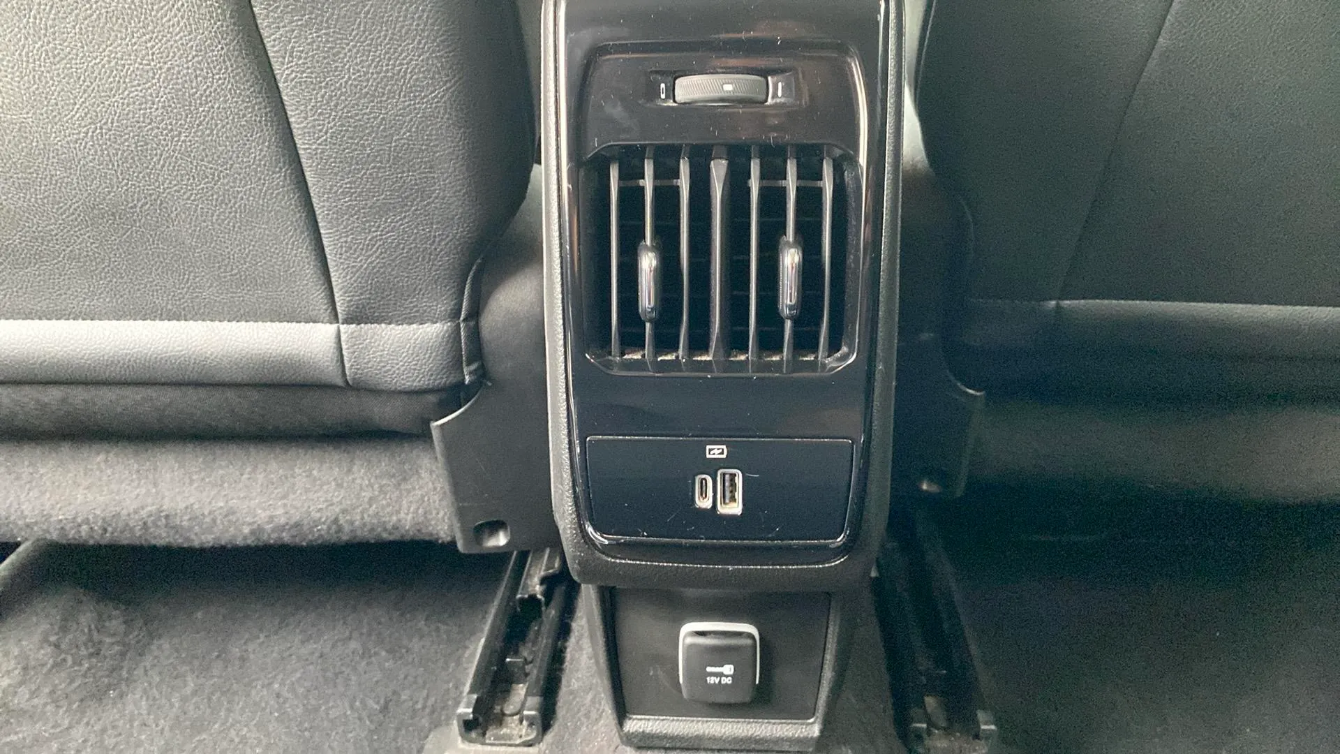 Jeep Compass 4xe 1.3 PHEV Limited AWD - foto 26