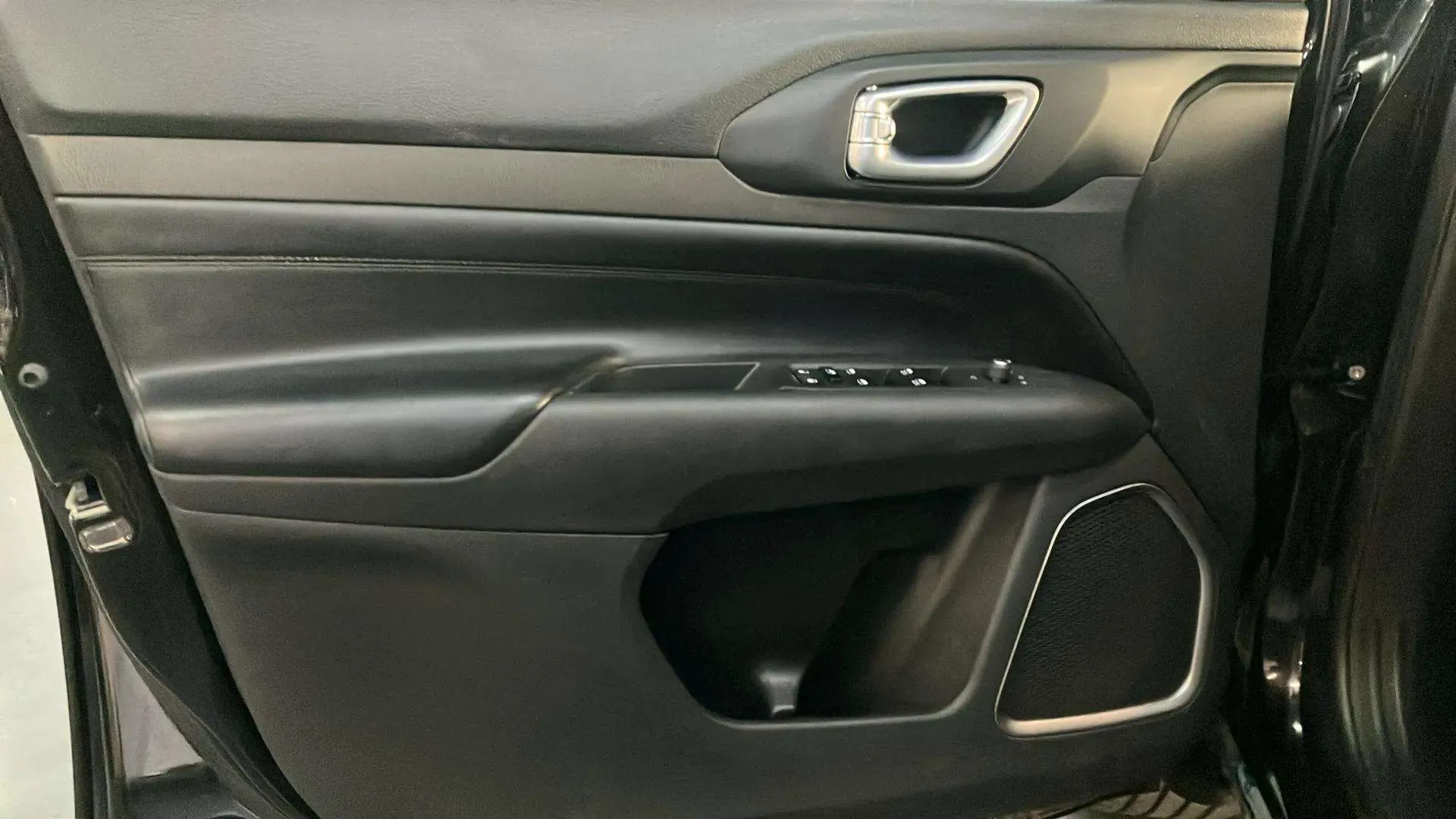 Jeep Compass 4xe 1.3 PHEV Limited AWD - foto 14