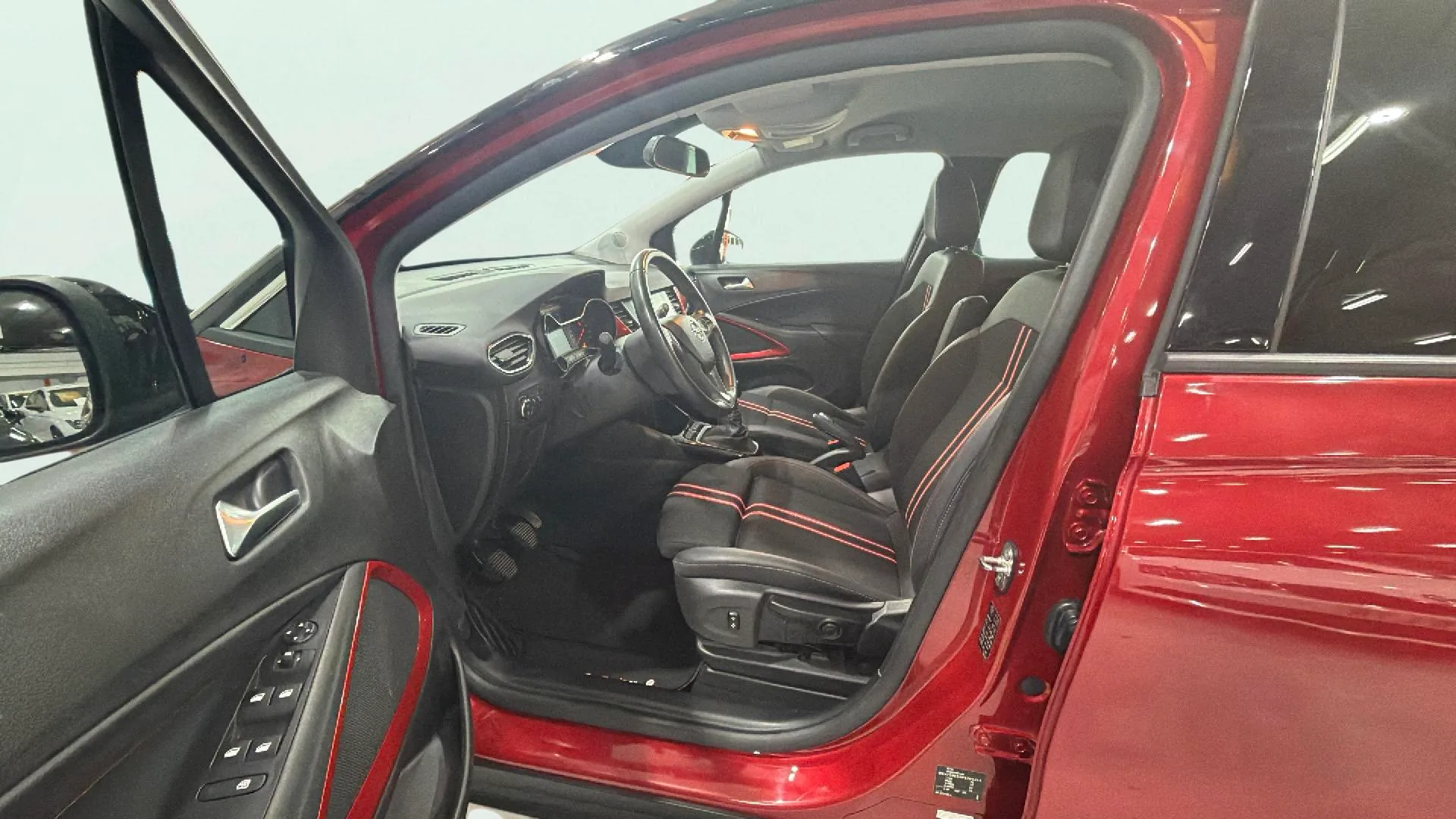 Opel Crossland 1.2 GS - foto 12