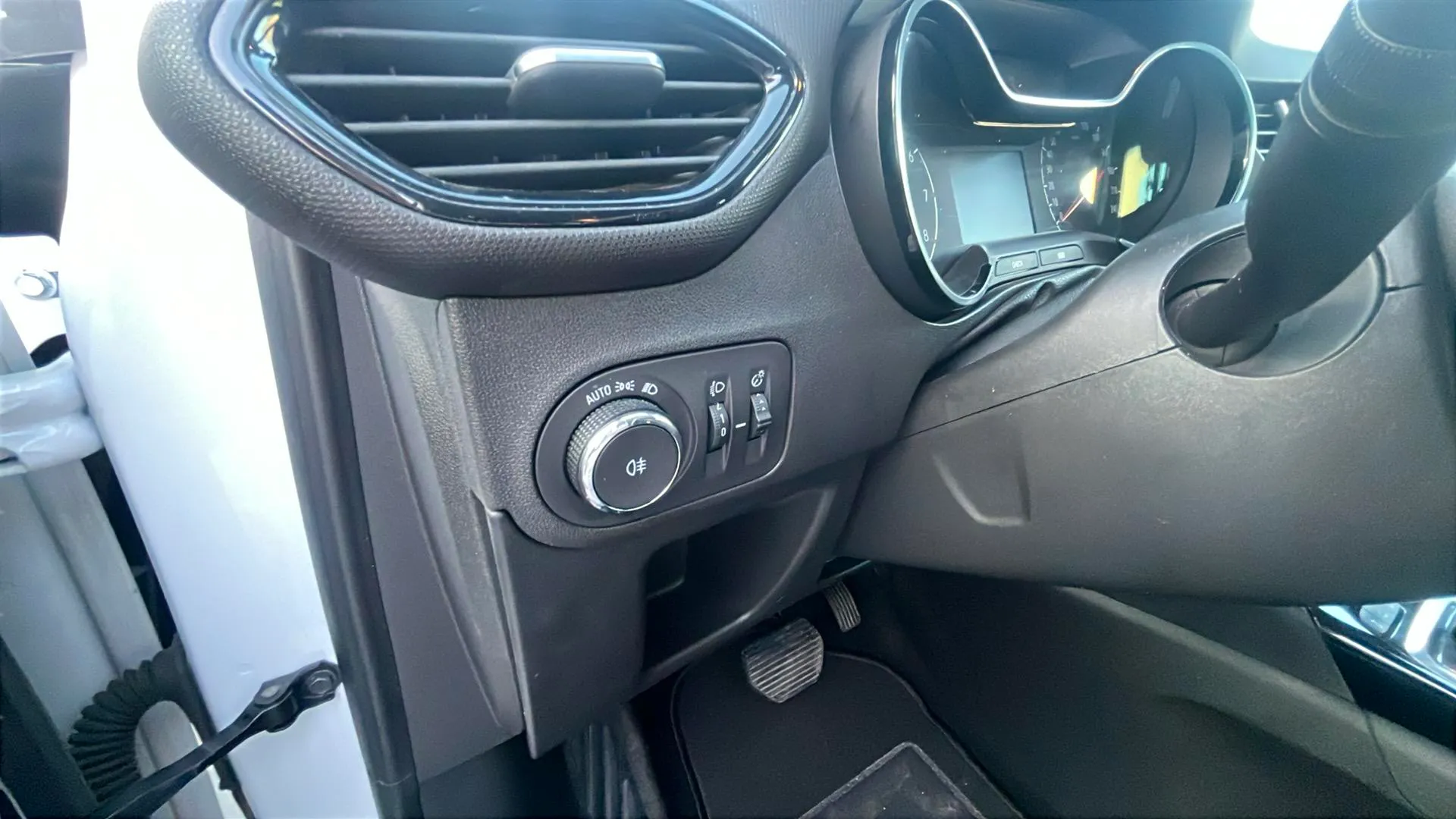 Opel Crossland 1.2 Elegance AT6 - foto 16