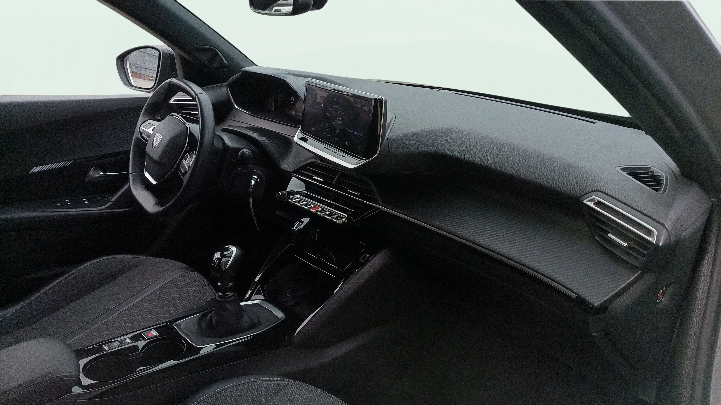 Peugeot 2008 Allure PureTech 100 - foto 19
