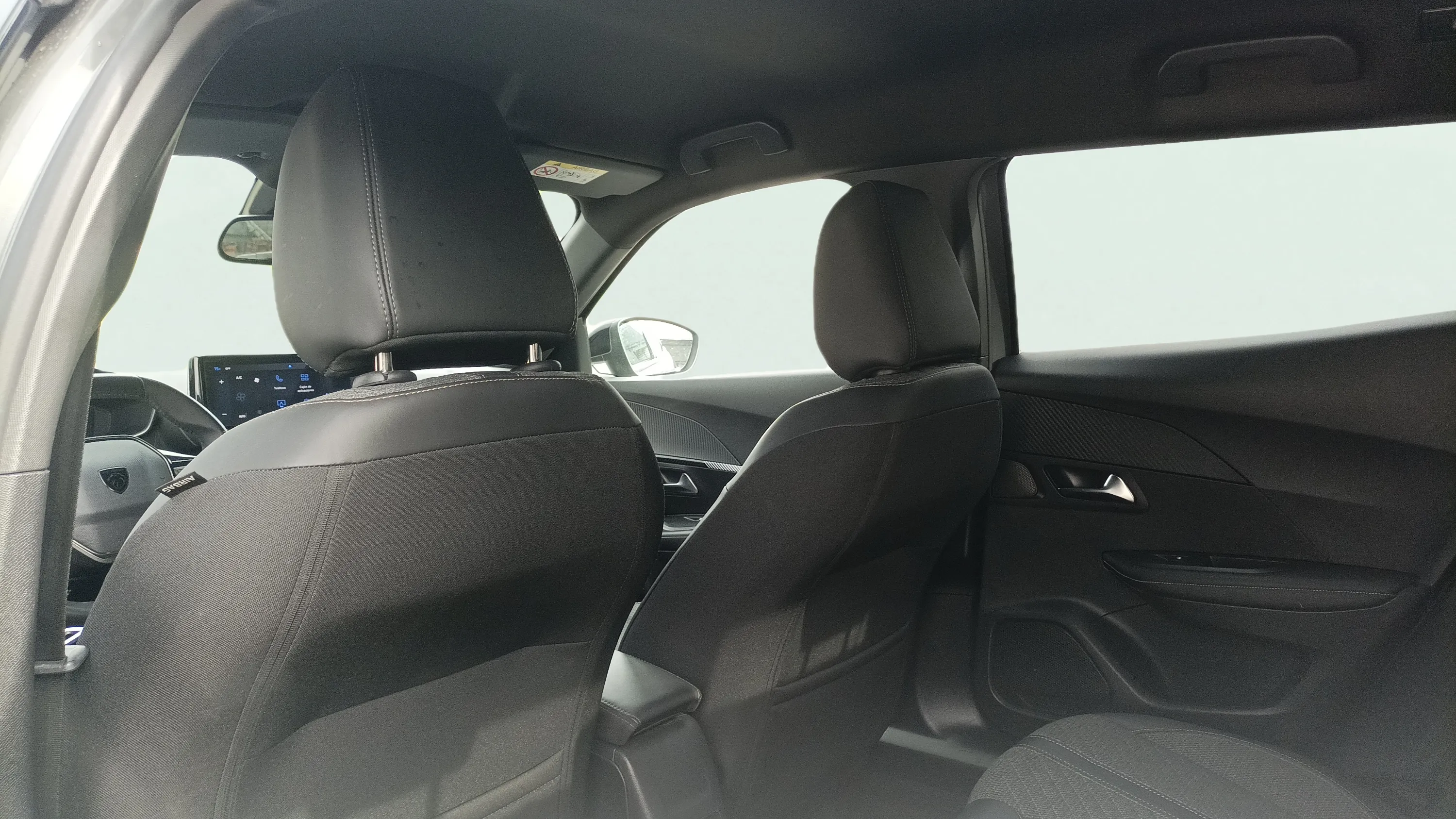 Peugeot 2008 Allure PureTech 100 - foto 24