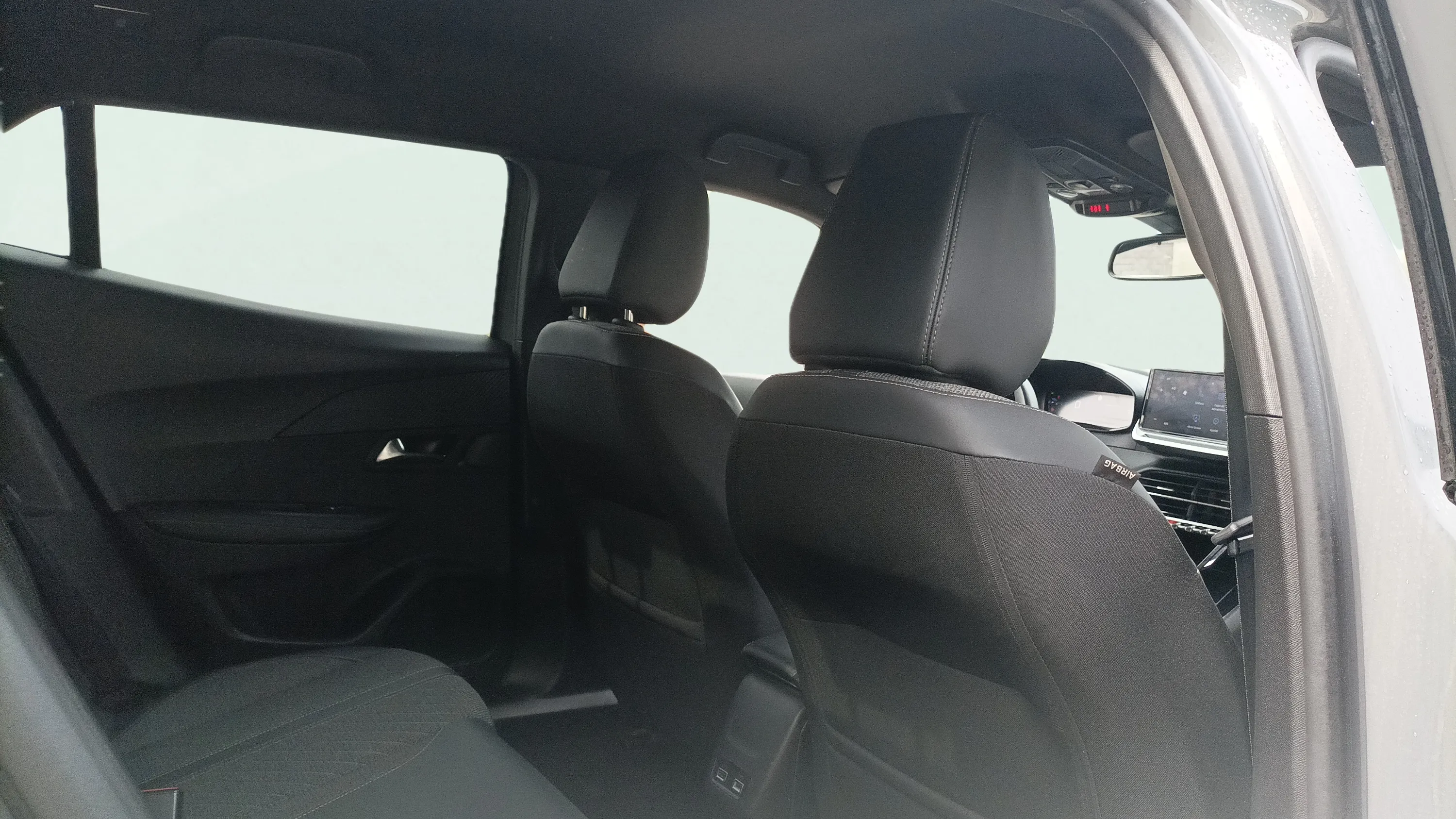 Peugeot 2008 Allure PureTech 100 - foto 23