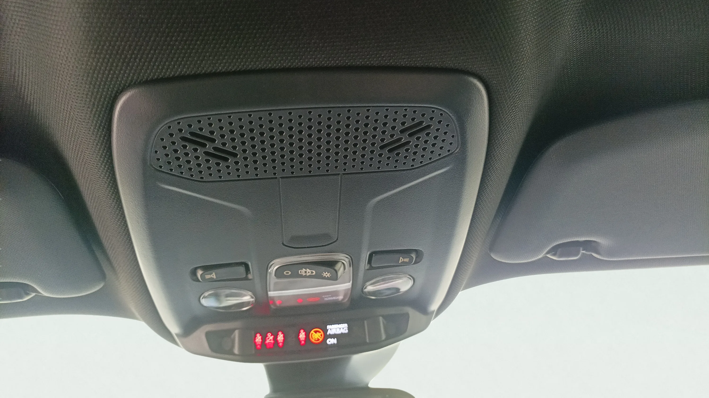 Peugeot 2008 Allure PureTech 100 - foto 17