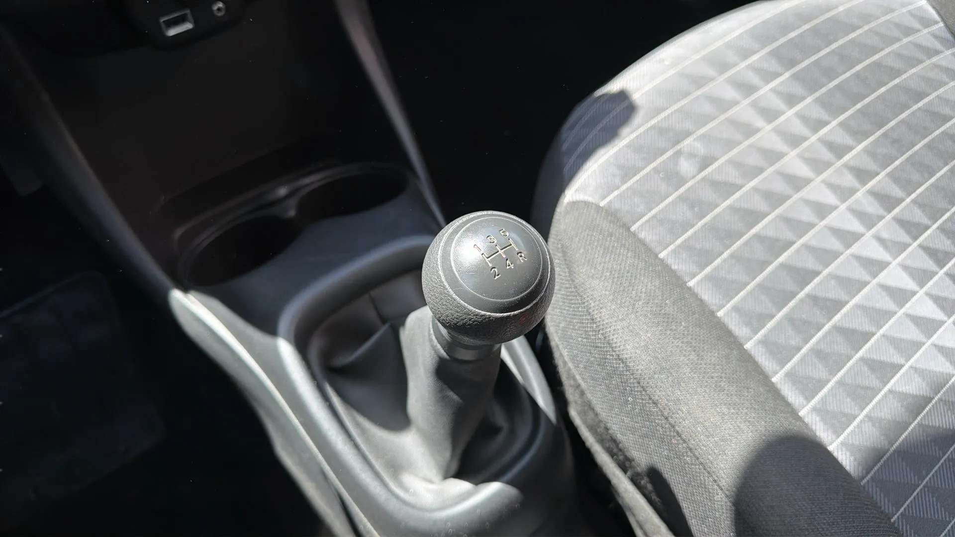 Peugeot 108 Active VTi - foto 18
