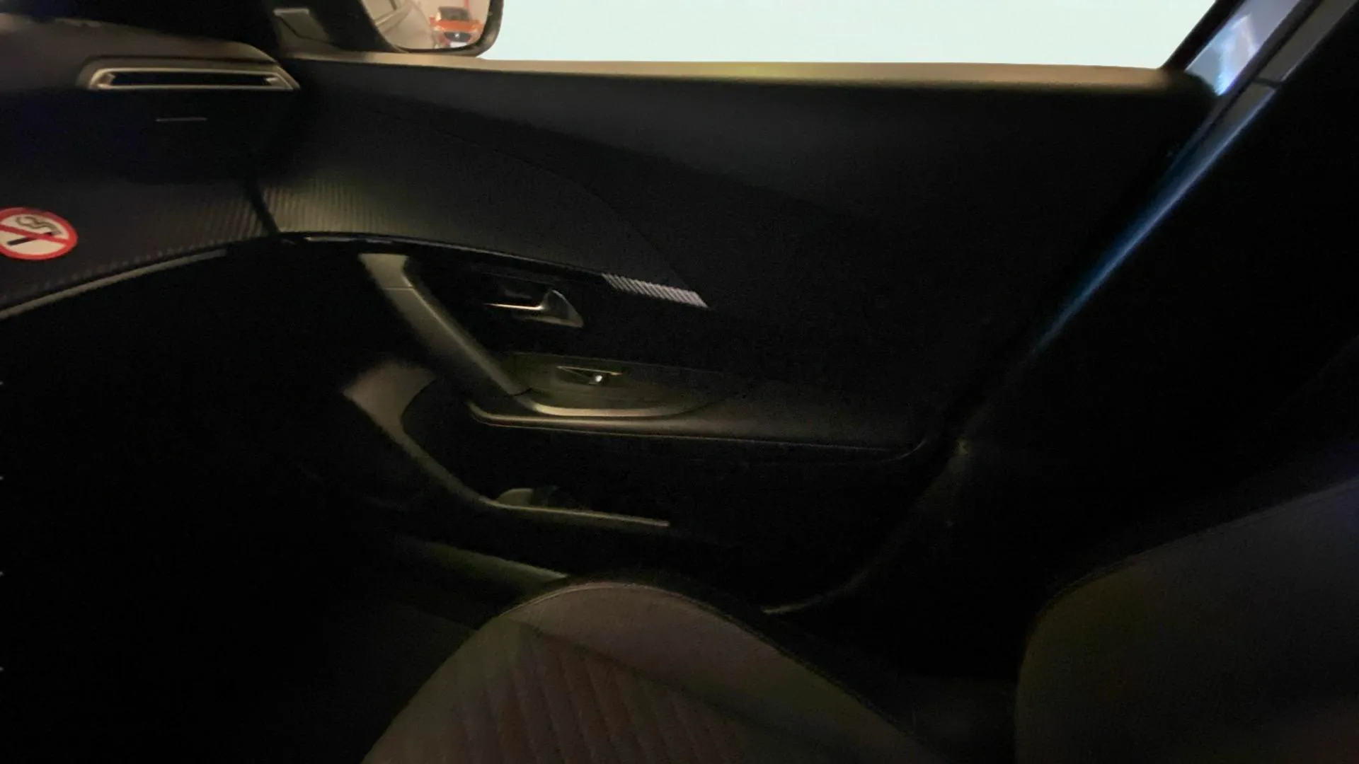 Peugeot 2008 Allure PureTech 100 - foto 17