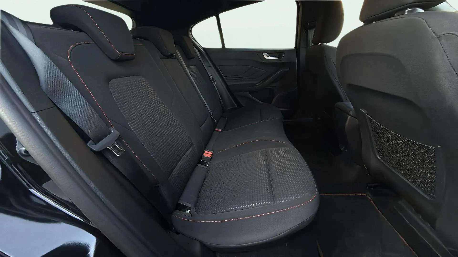 Ford Focus ST-Line 1.0T EcoBoost mHEV - foto 18