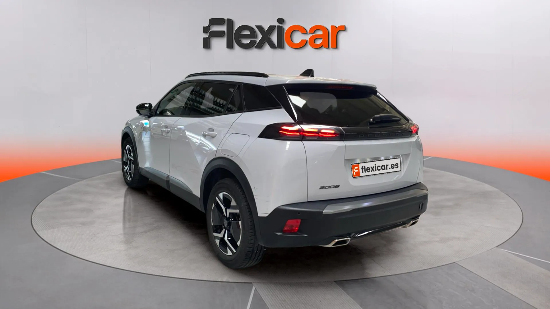 Peugeot 2008 Allure PureTech 130 EAT8 - foto 6