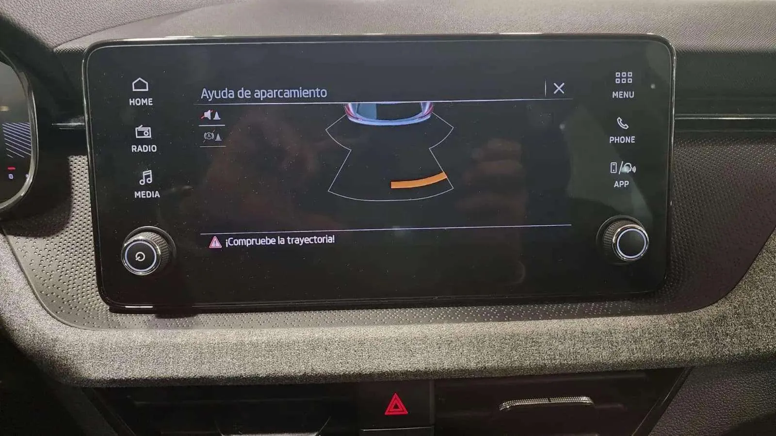 Škoda Kamiq 1.0 TSI Selection - foto 28