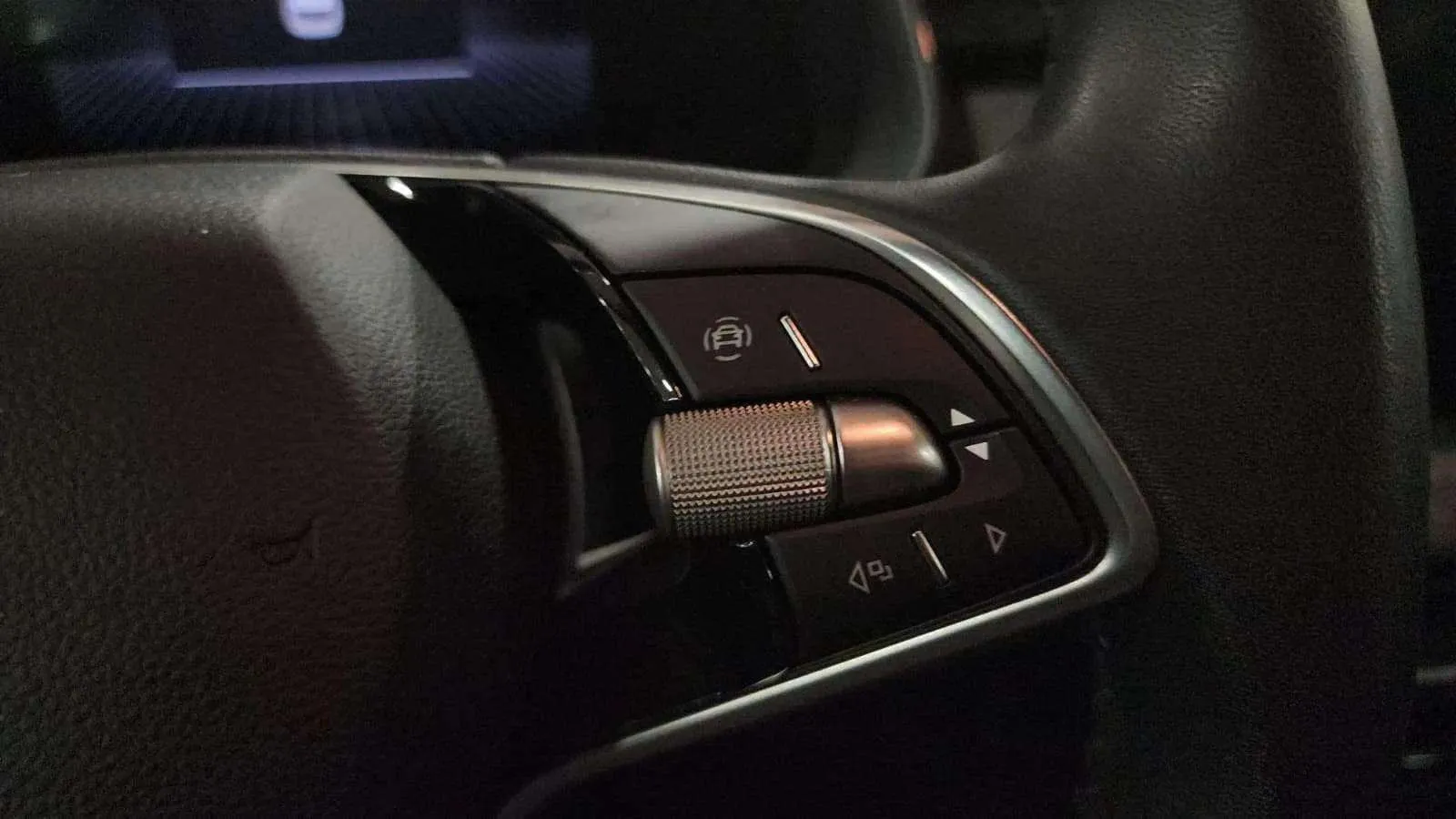 Škoda Kamiq 1.0 TSI Selection - foto 14
