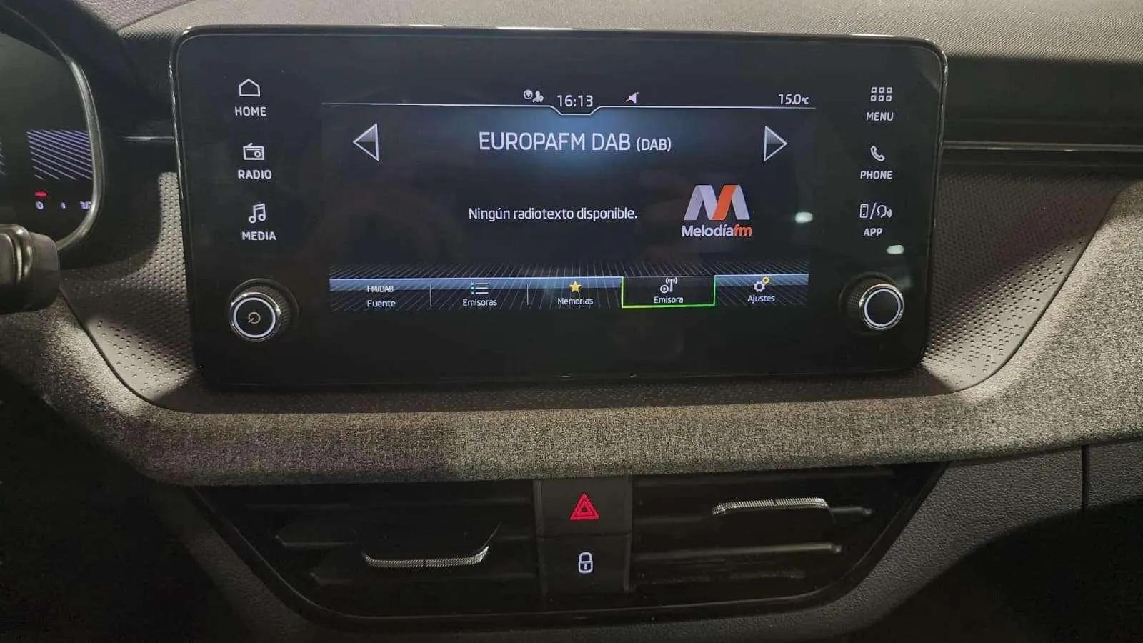 Škoda Kamiq 1.0 TSI Selection - foto 16