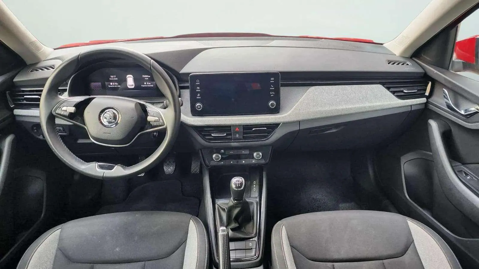 Škoda Kamiq 1.0 TSI Selection - foto 9