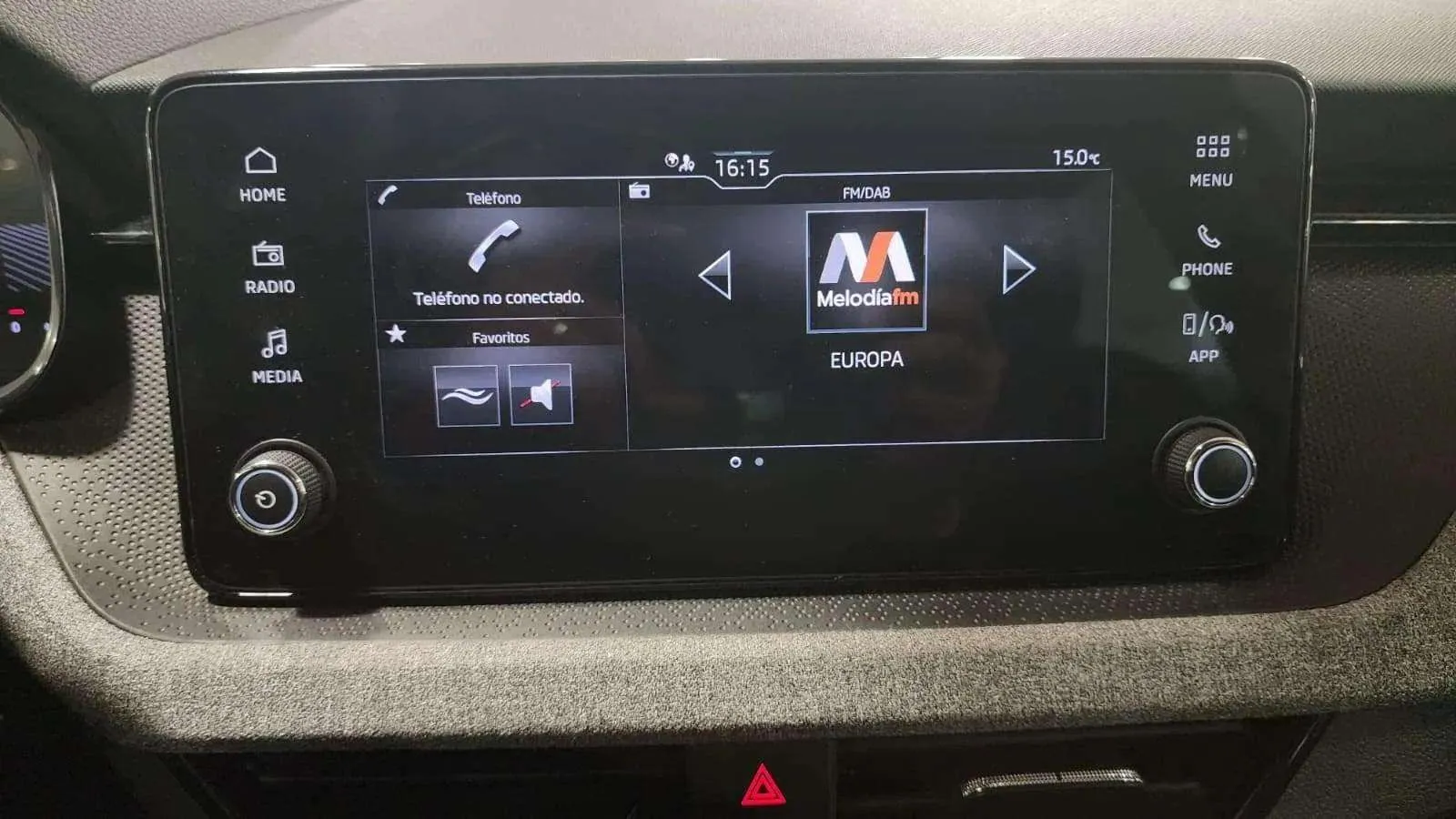 Škoda Kamiq 1.0 TSI Selection - foto 17