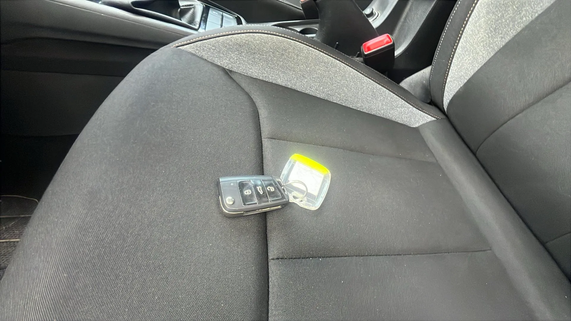 Škoda Kamiq 1.0 TSI Selection - foto 17