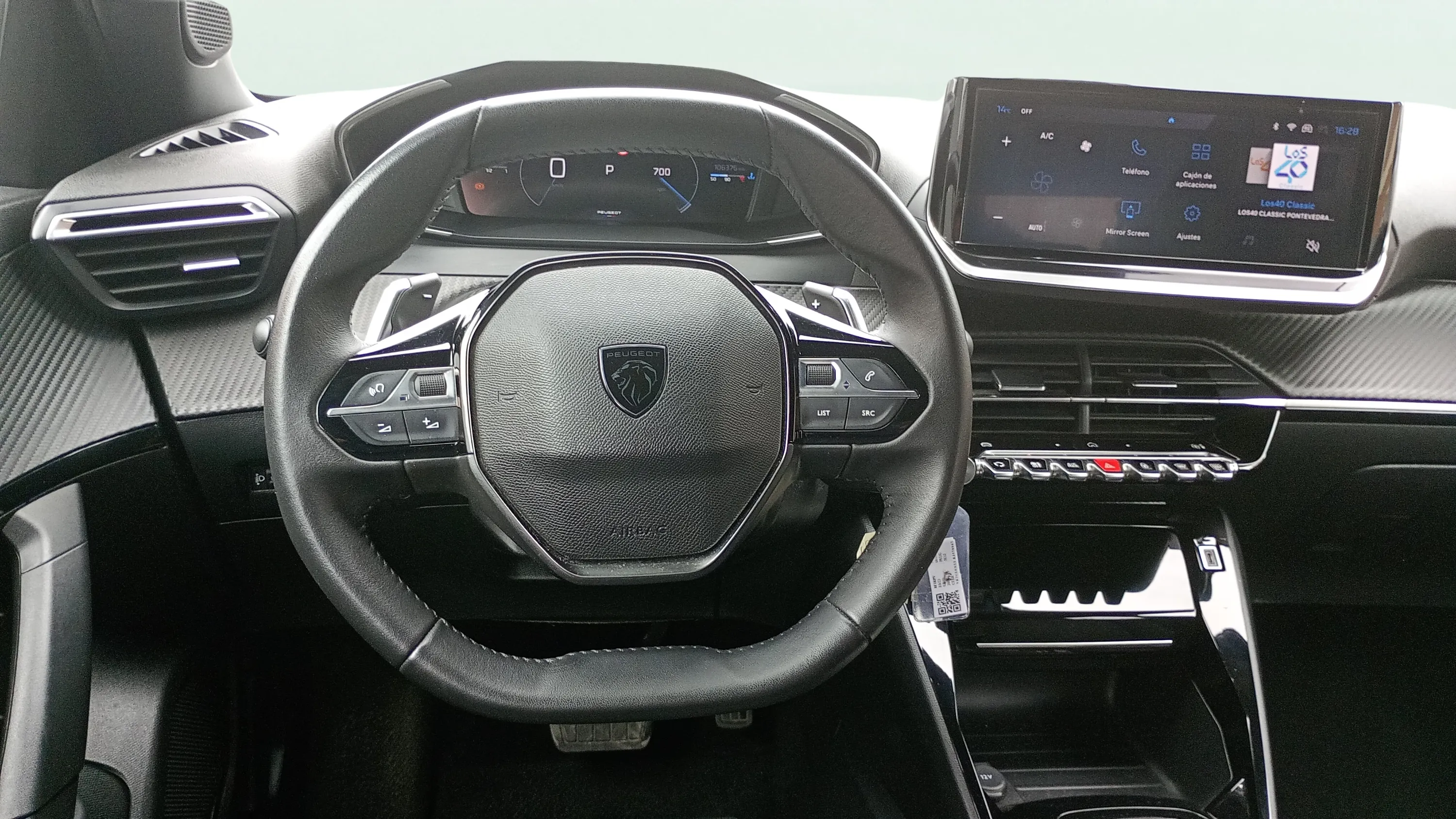 Peugeot 2008 Allure PureTech 130 EAT8 - foto 11