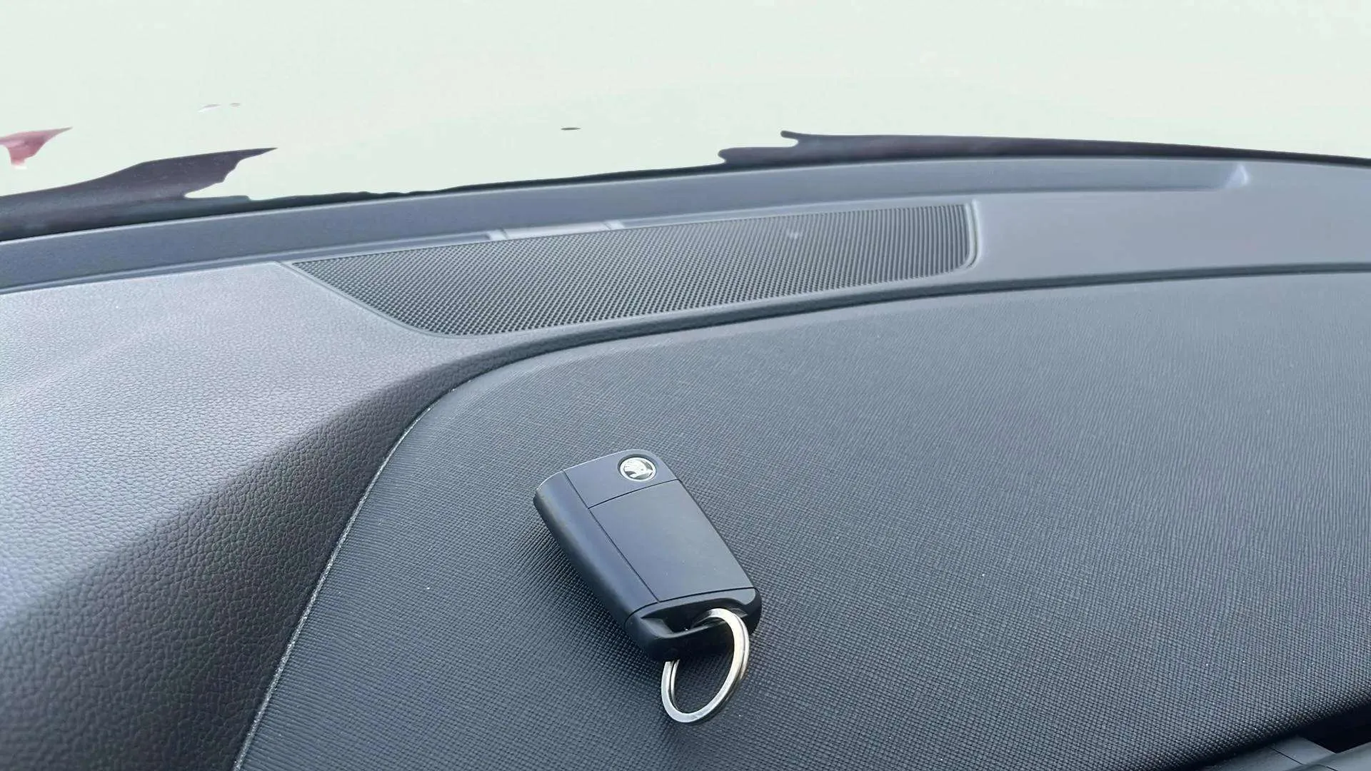 Škoda Kamiq 1.0 TSI Selection - foto 15