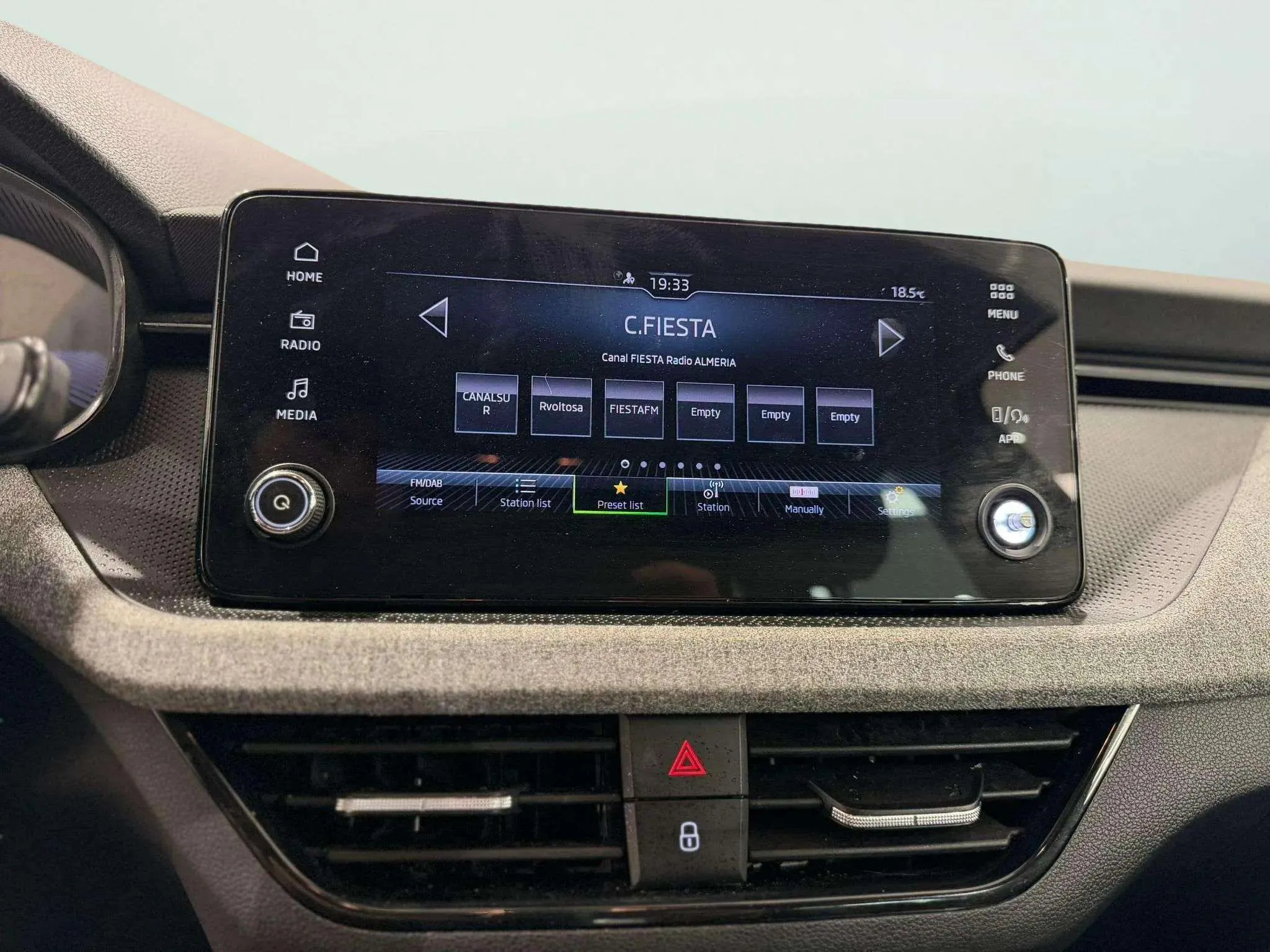 Škoda Kamiq 1.0 TSI Selection - foto 13