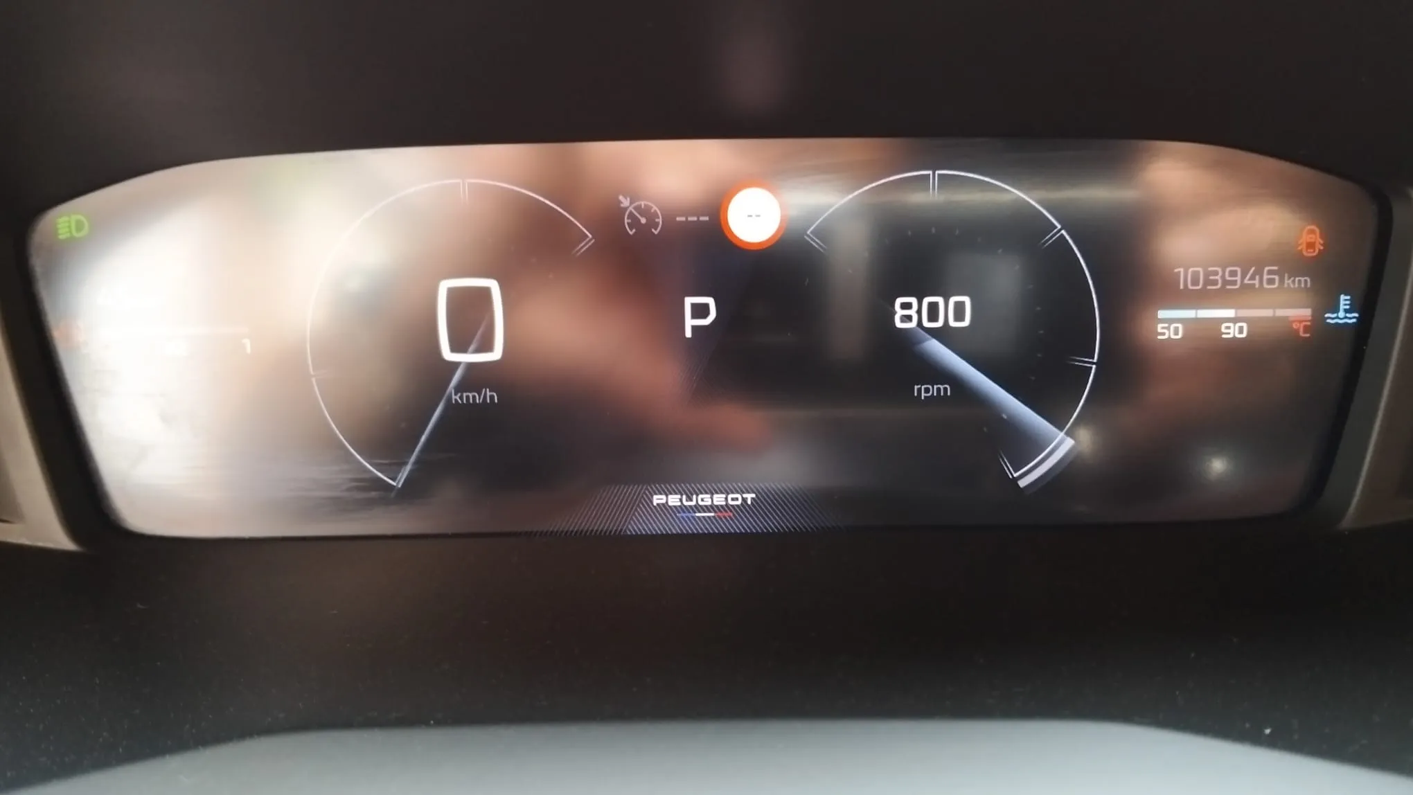 Peugeot 2008 Allure PureTech 130 EAT8 - foto 9