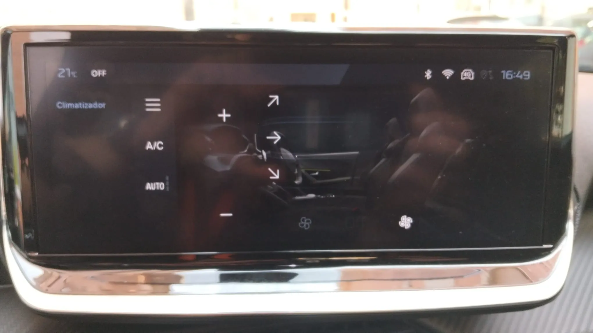Peugeot 2008 Allure PureTech 130 EAT8 - foto 13