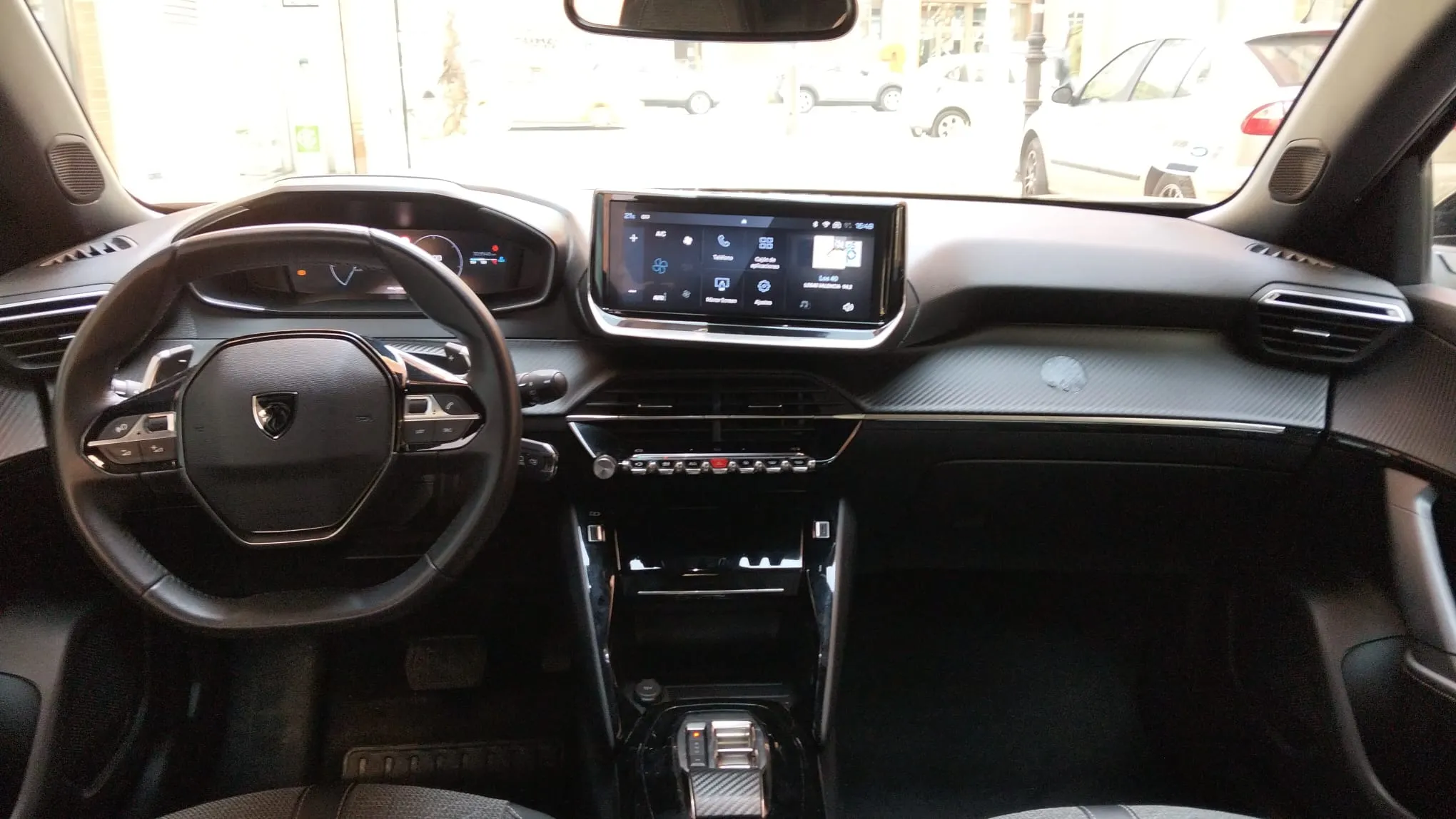 Peugeot 2008 Allure PureTech 130 EAT8 - foto 8
