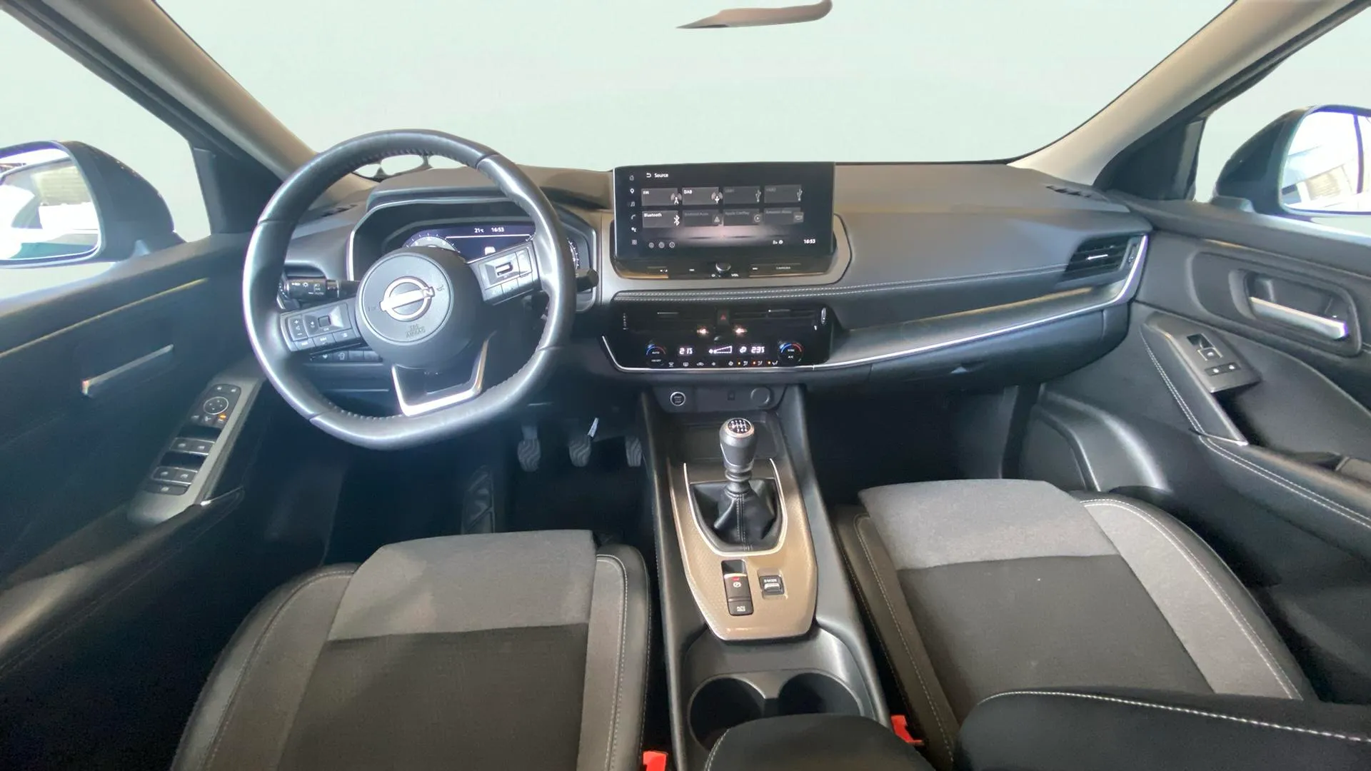 Nissan Qashqai DIG-T N-Connecta - foto 10