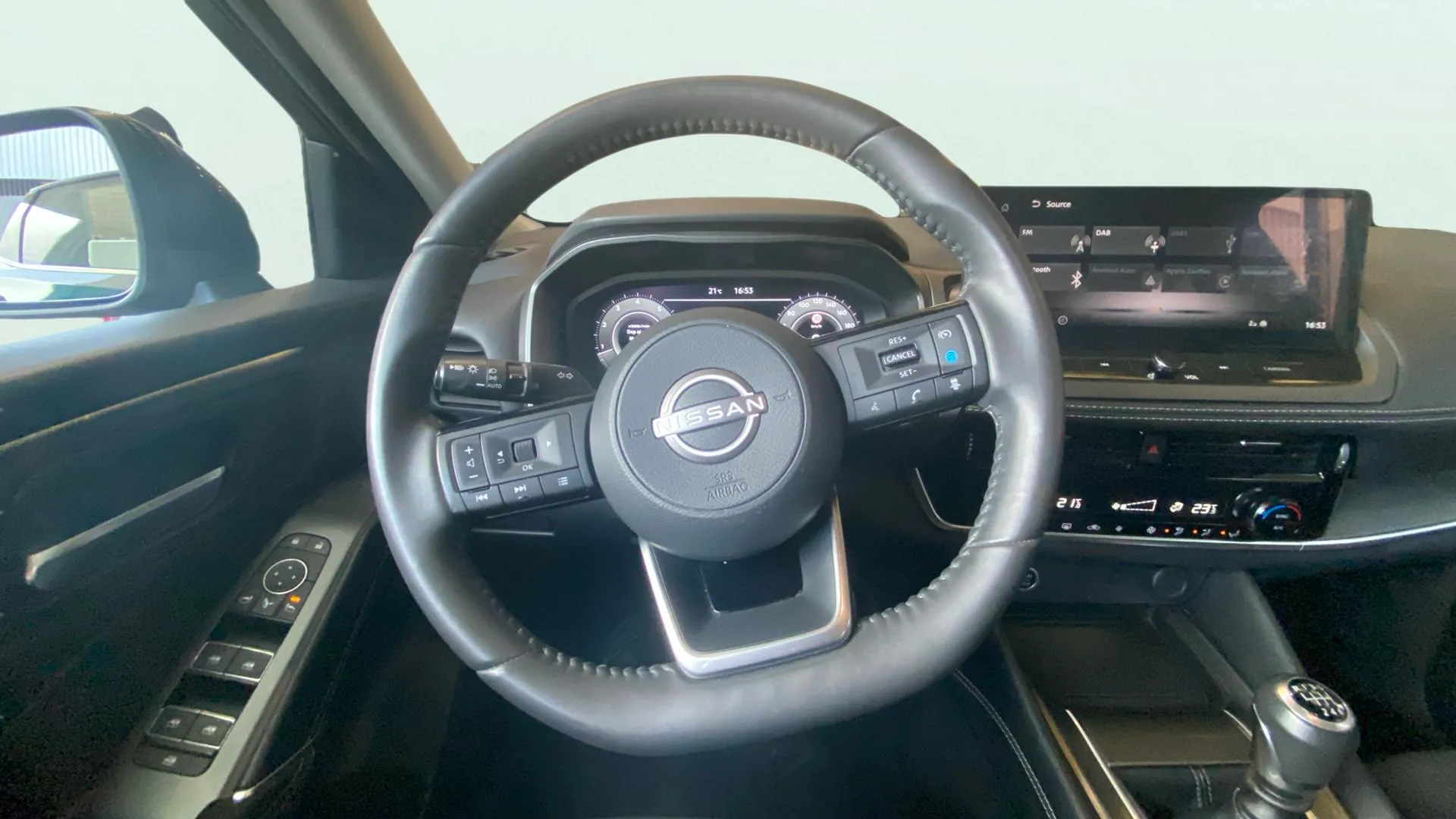 Nissan Qashqai DIG-T N-Connecta - foto 11