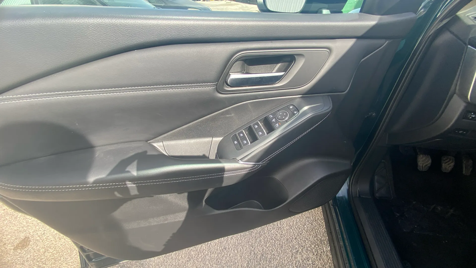 Nissan Qashqai DIG-T N-Connecta - foto 9