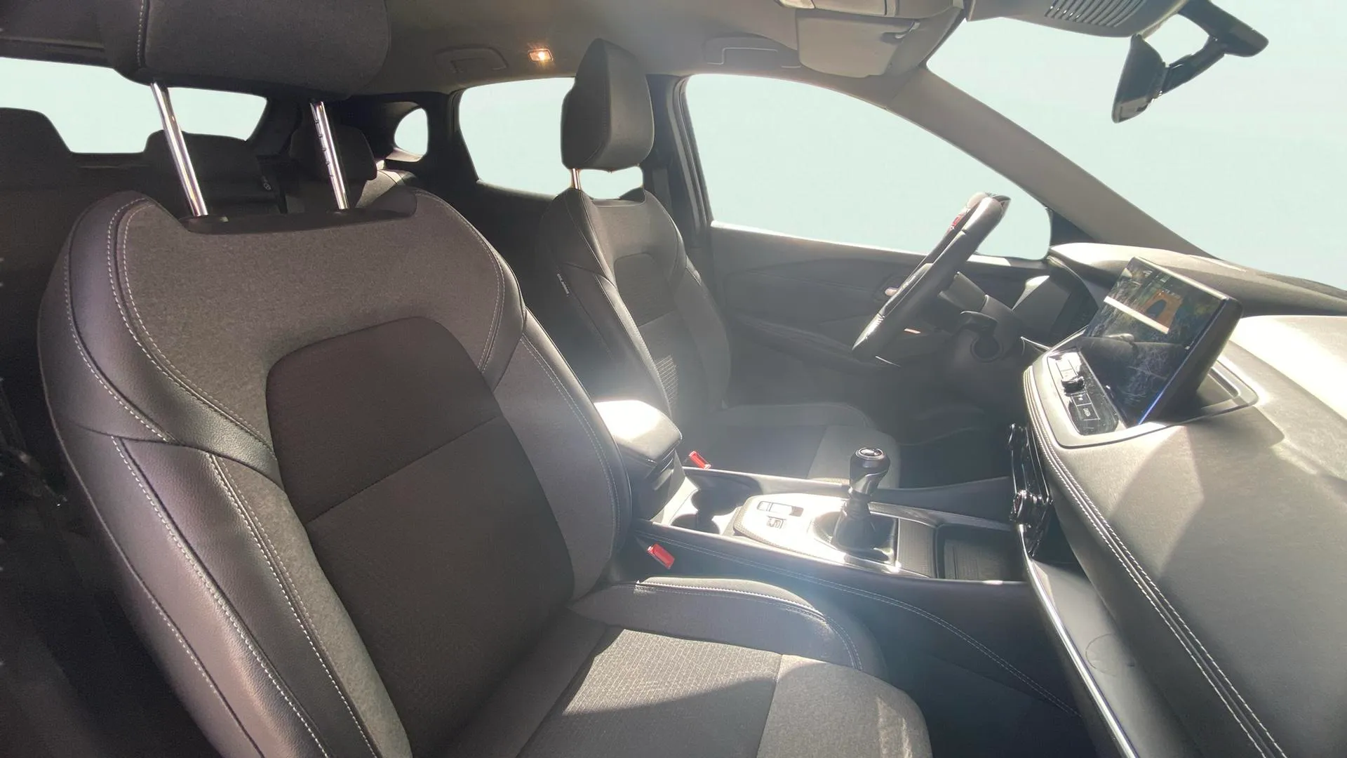 Nissan Qashqai DIG-T N-Connecta - foto 17