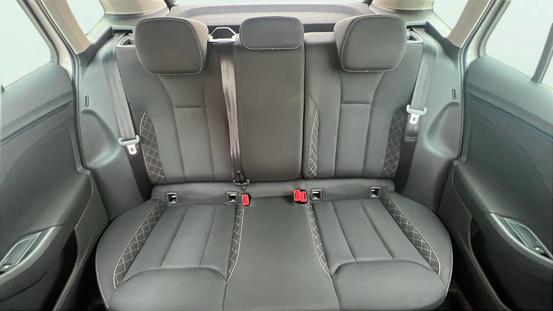 Škoda Kamiq 1.0 TSI Selection - foto 16