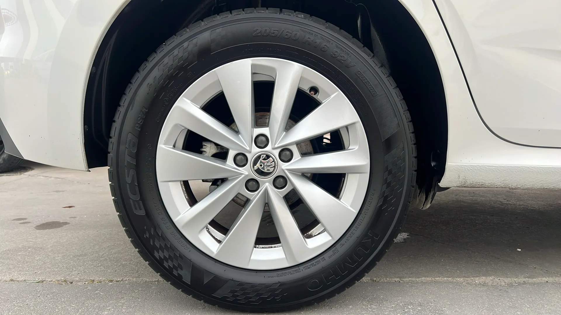 Škoda Kamiq 1.0 TSI Selection - foto 9