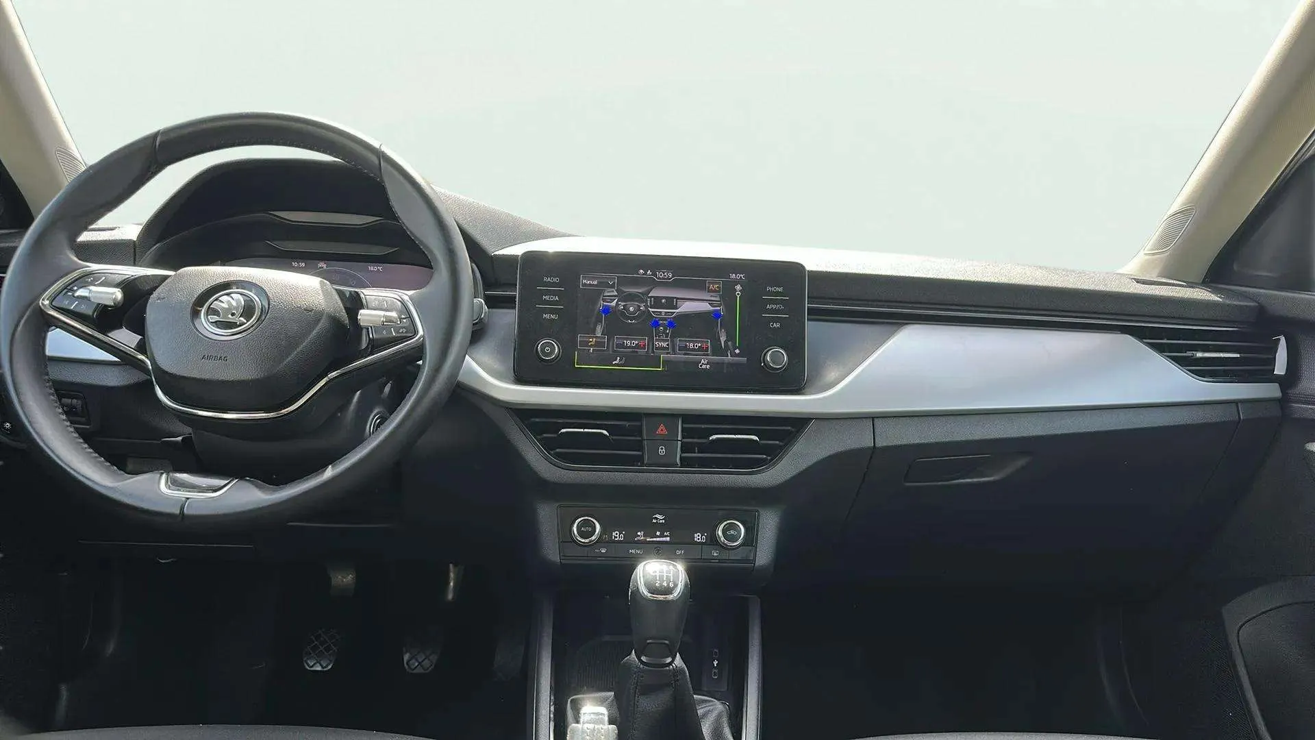 Škoda Kamiq 1.0 TSI Active - foto 11