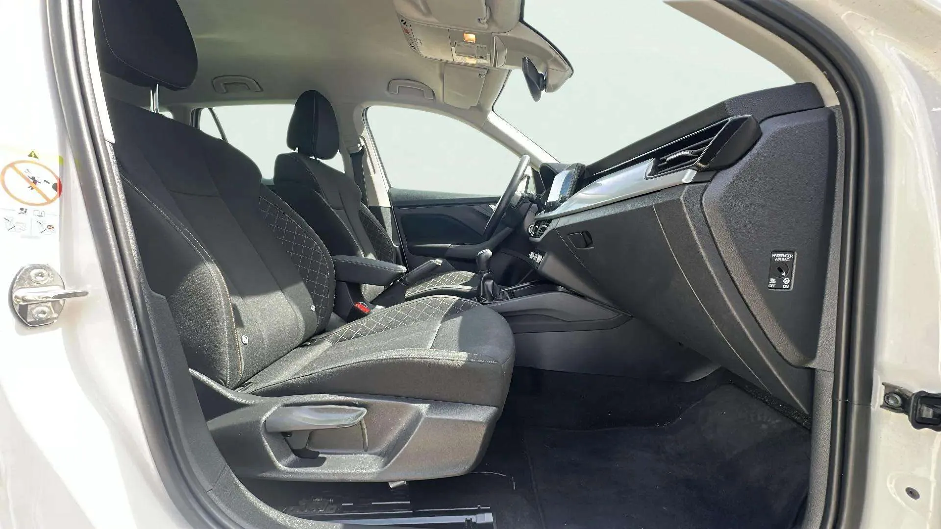Škoda Kamiq 1.0 TSI Active - foto 14