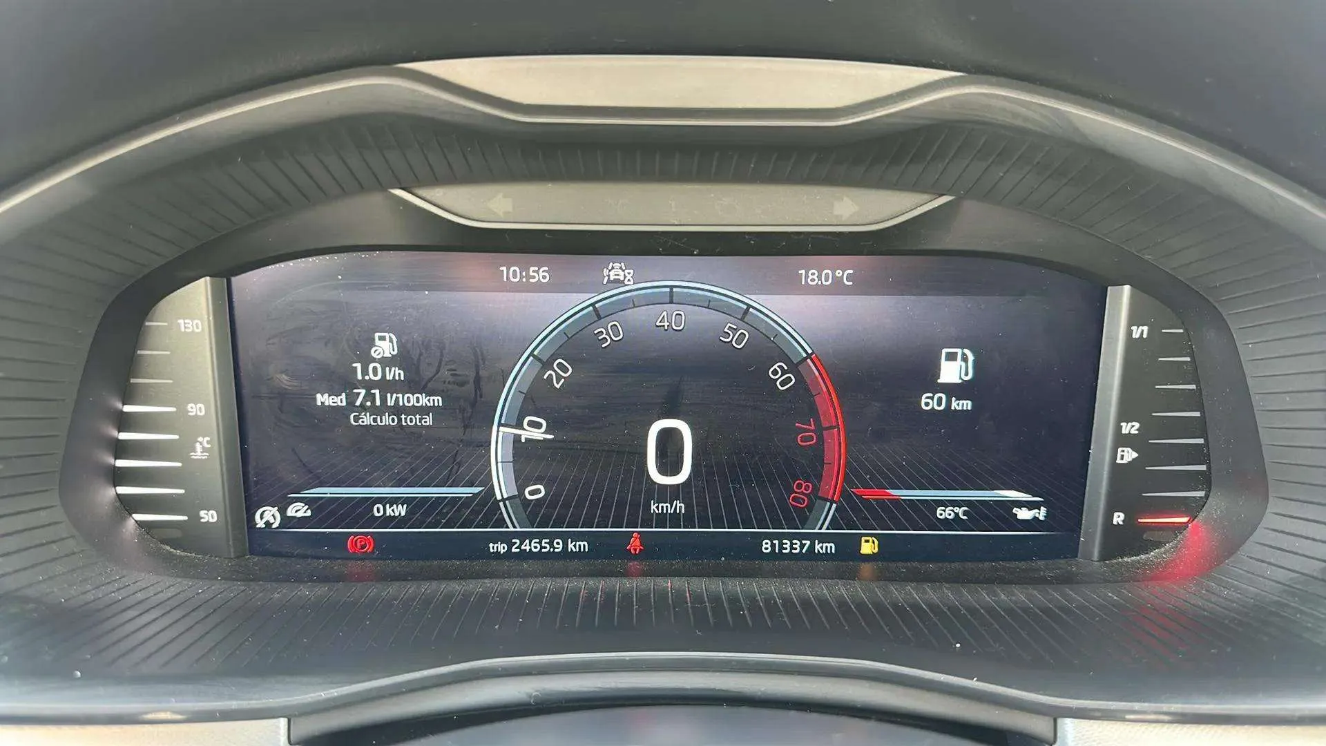 Škoda Kamiq 1.0 TSI Active - foto 10