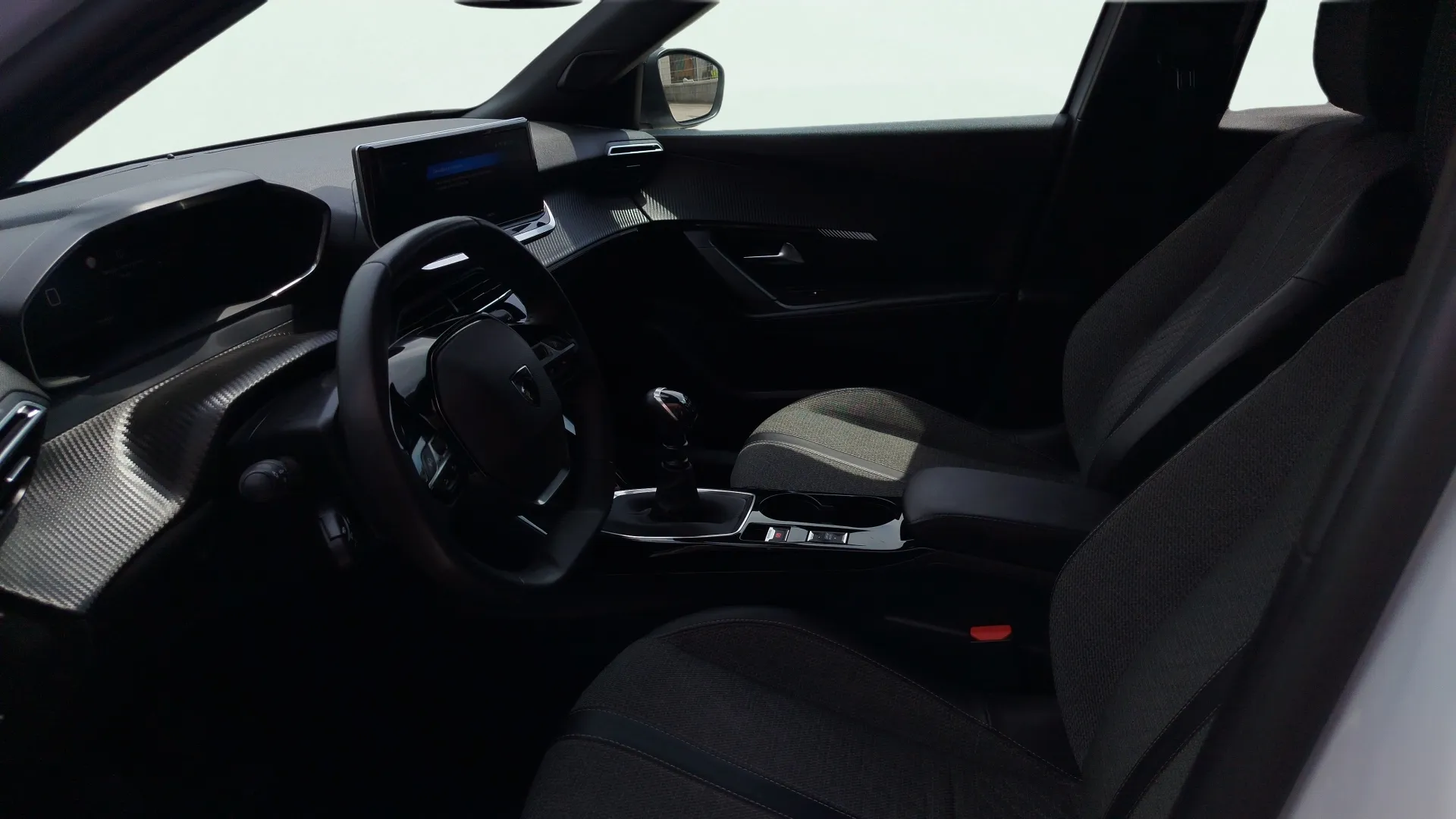 Peugeot 2008 Allure PureTech 100 - foto 13