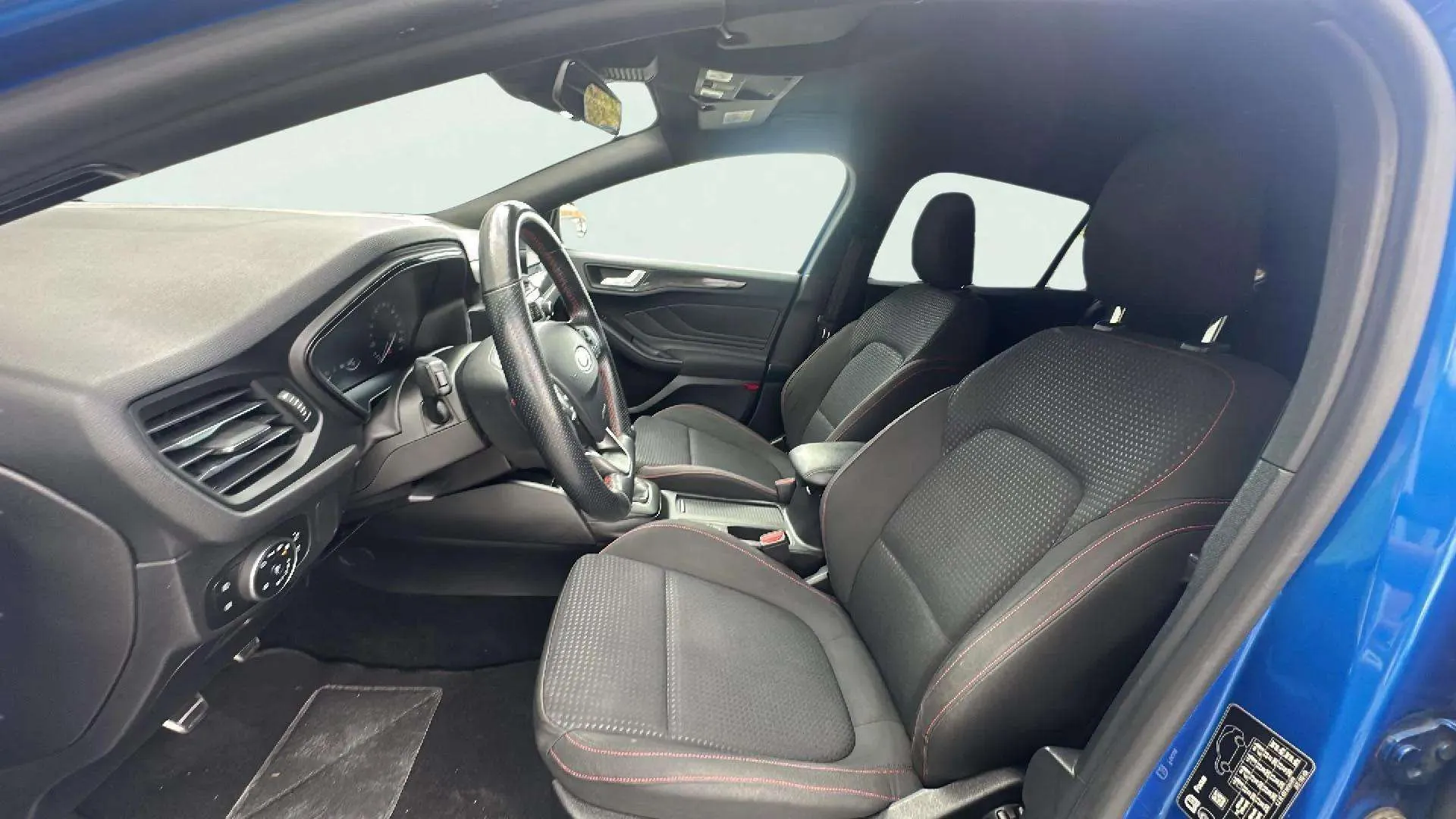 Ford Focus 2.0 EcoBlue ST-Line SportBr - foto 10