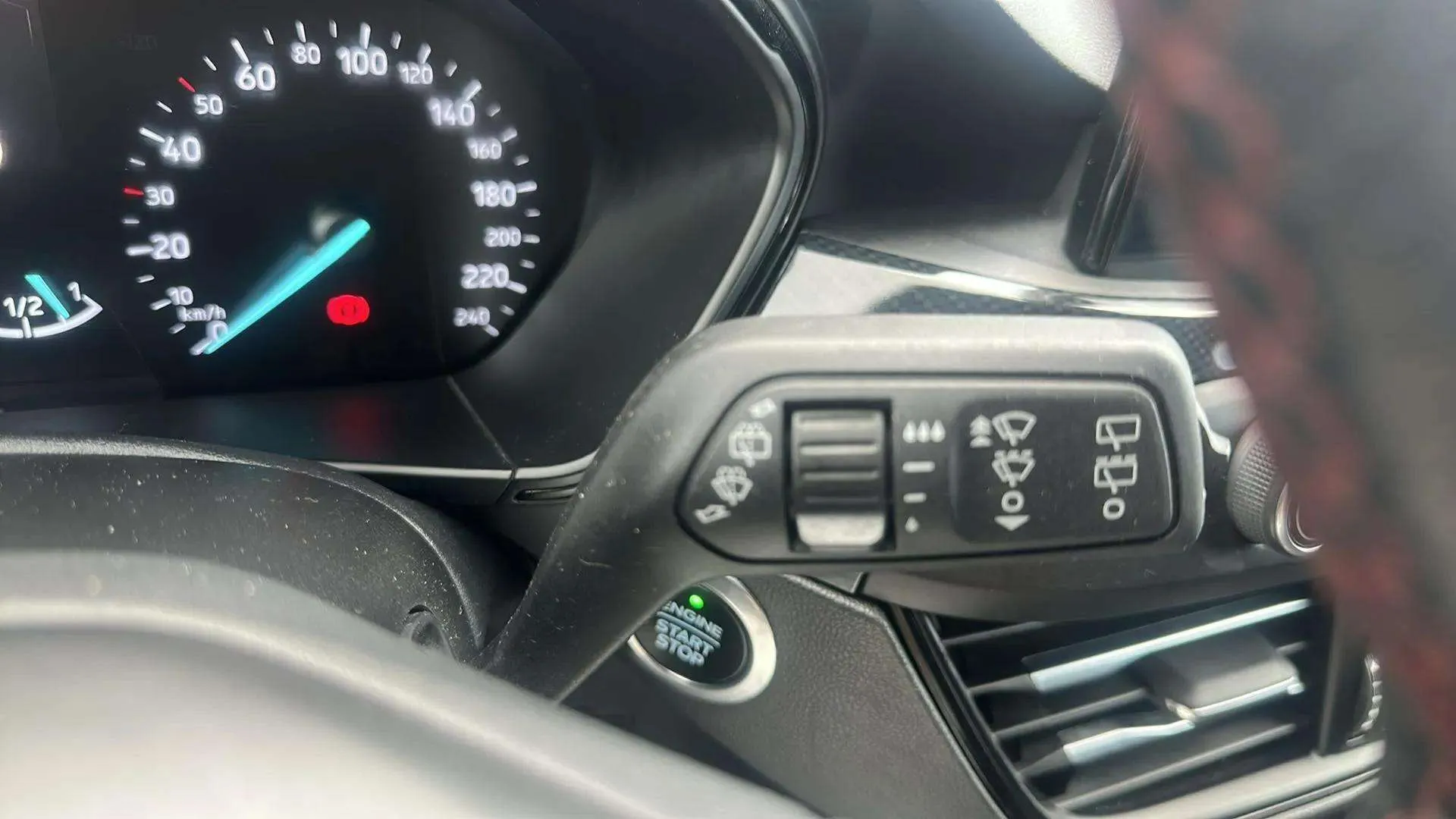 Ford Focus 2.0 EcoBlue ST-Line SportBr - foto 26